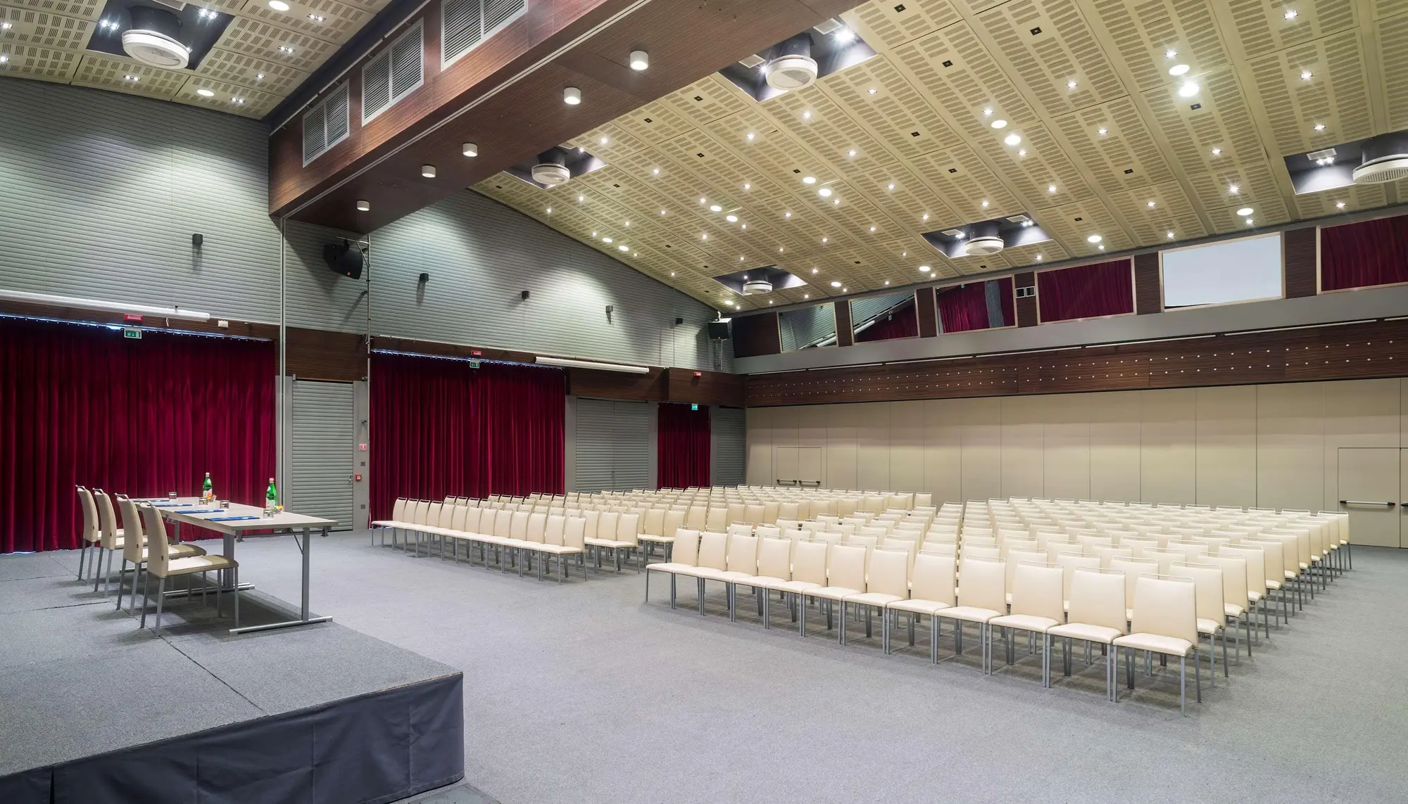 NH Venezia Laguna Palace, Conferences