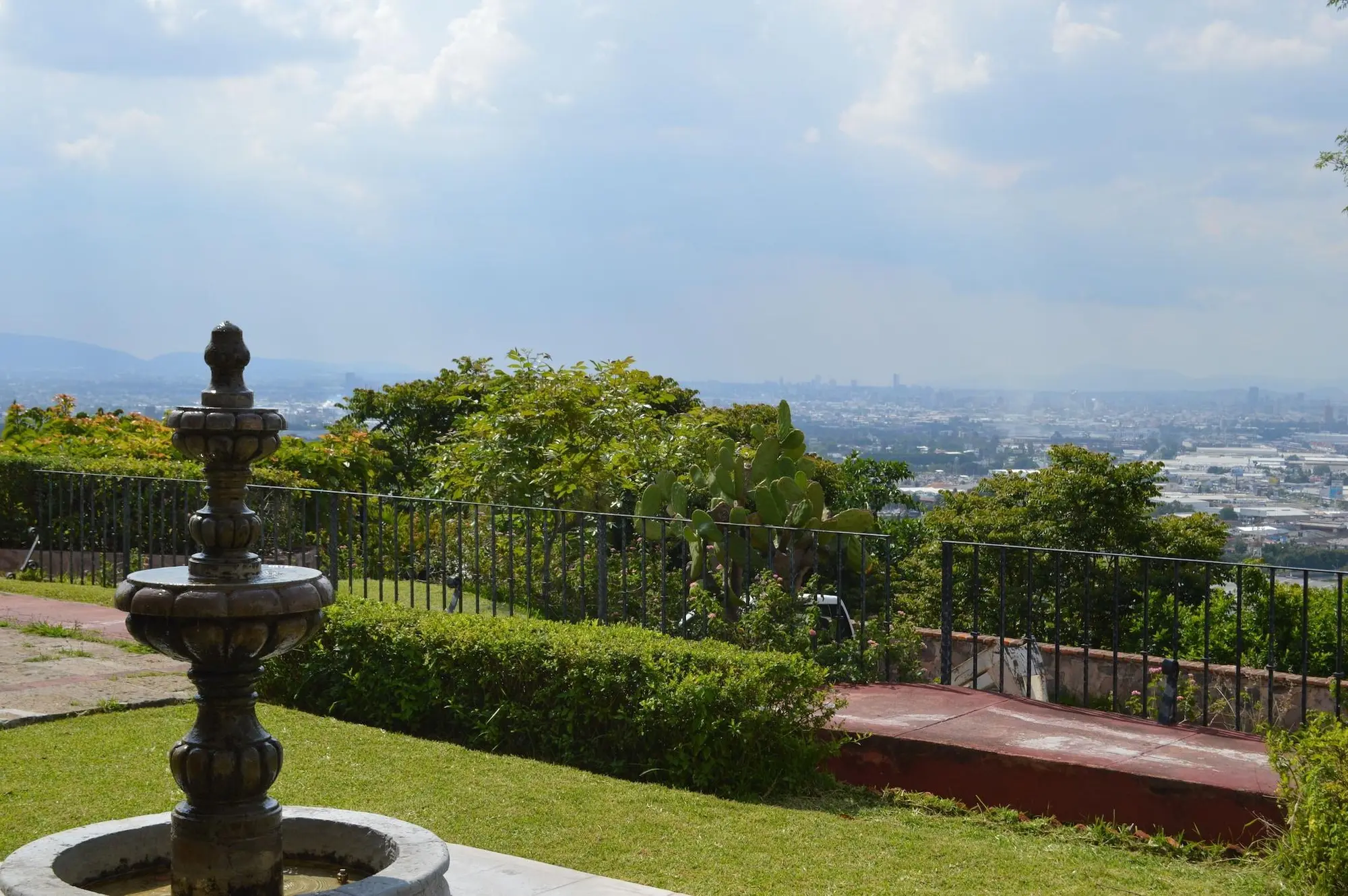 Radisson Hotel Tapatio Guadalajara, Sports and Entertainment