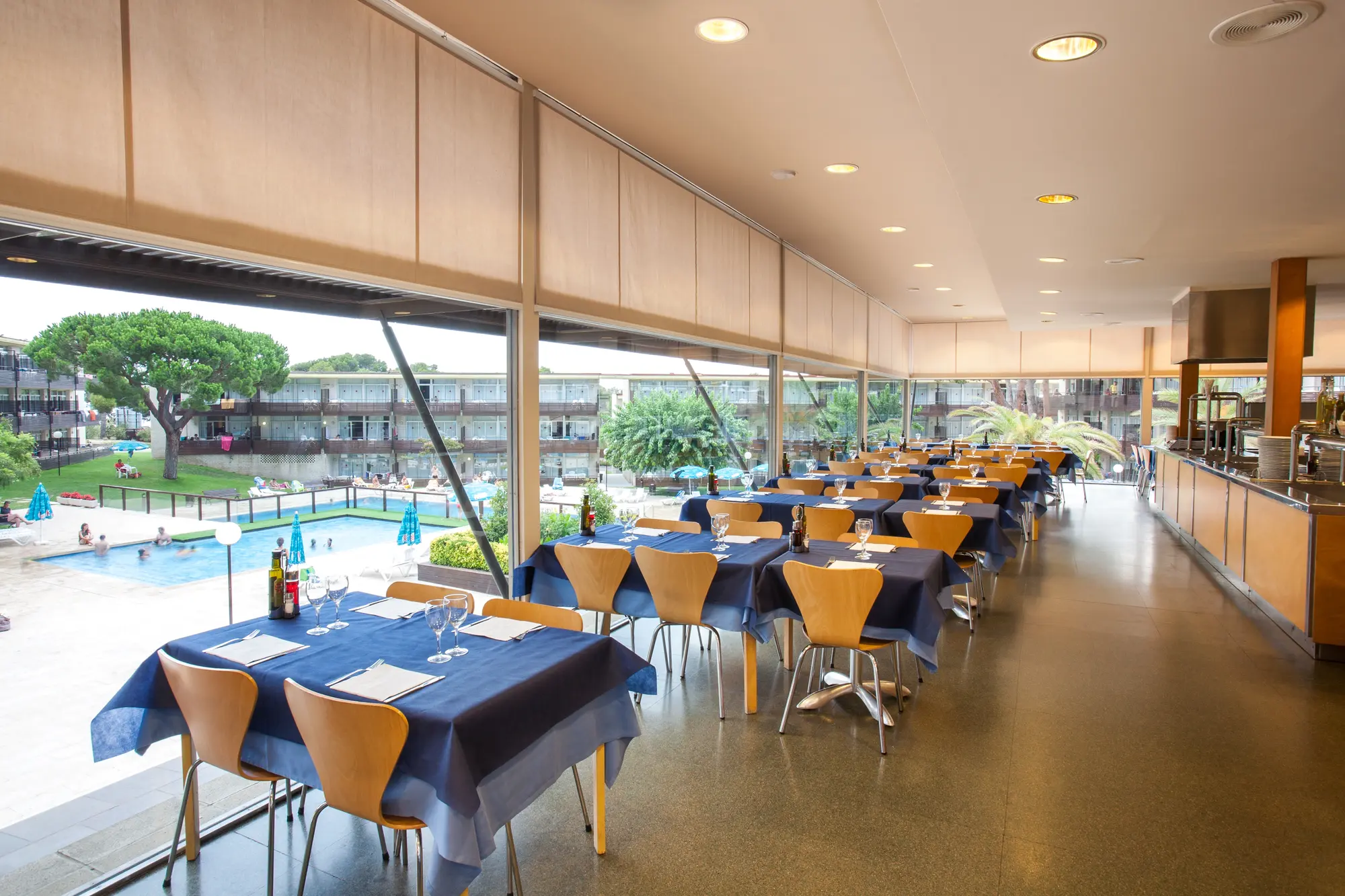 Comtat Sant Jordi, Restaurant