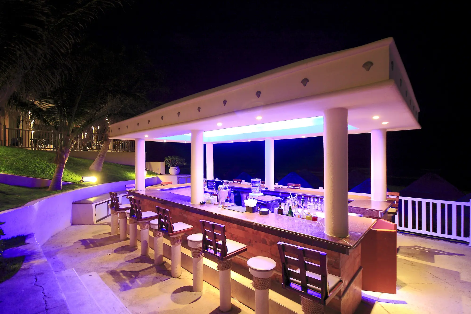 Golden Parnassus Resort- Adults Only All Inclusive, Bar