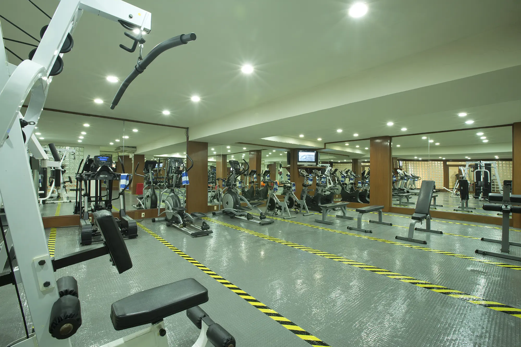 Golden Parnassus Resort- Adults Only All Inclusive, Sports and Entertainment