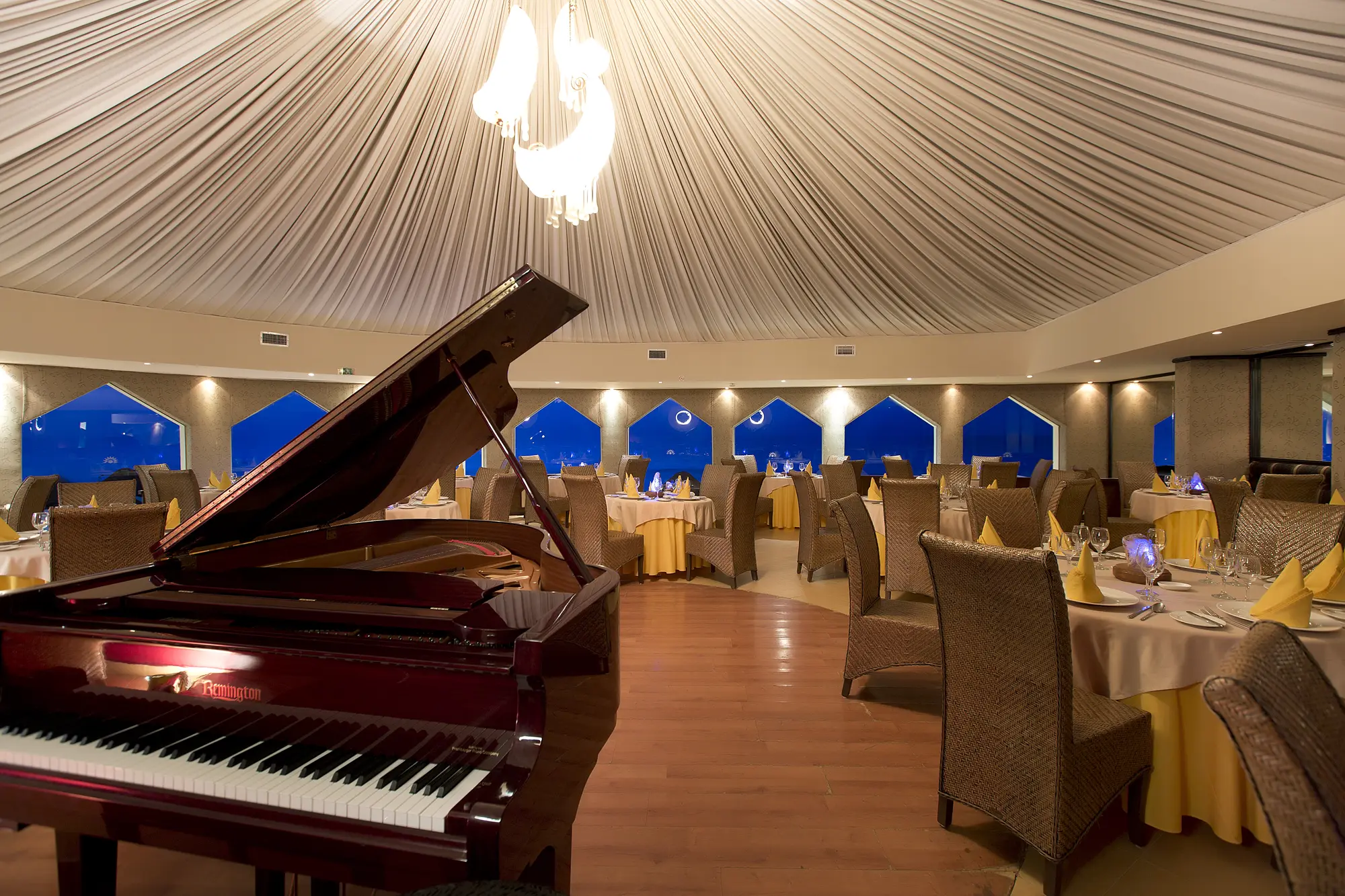 Golden Parnassus Resort- Adults Only All Inclusive, Restaurant