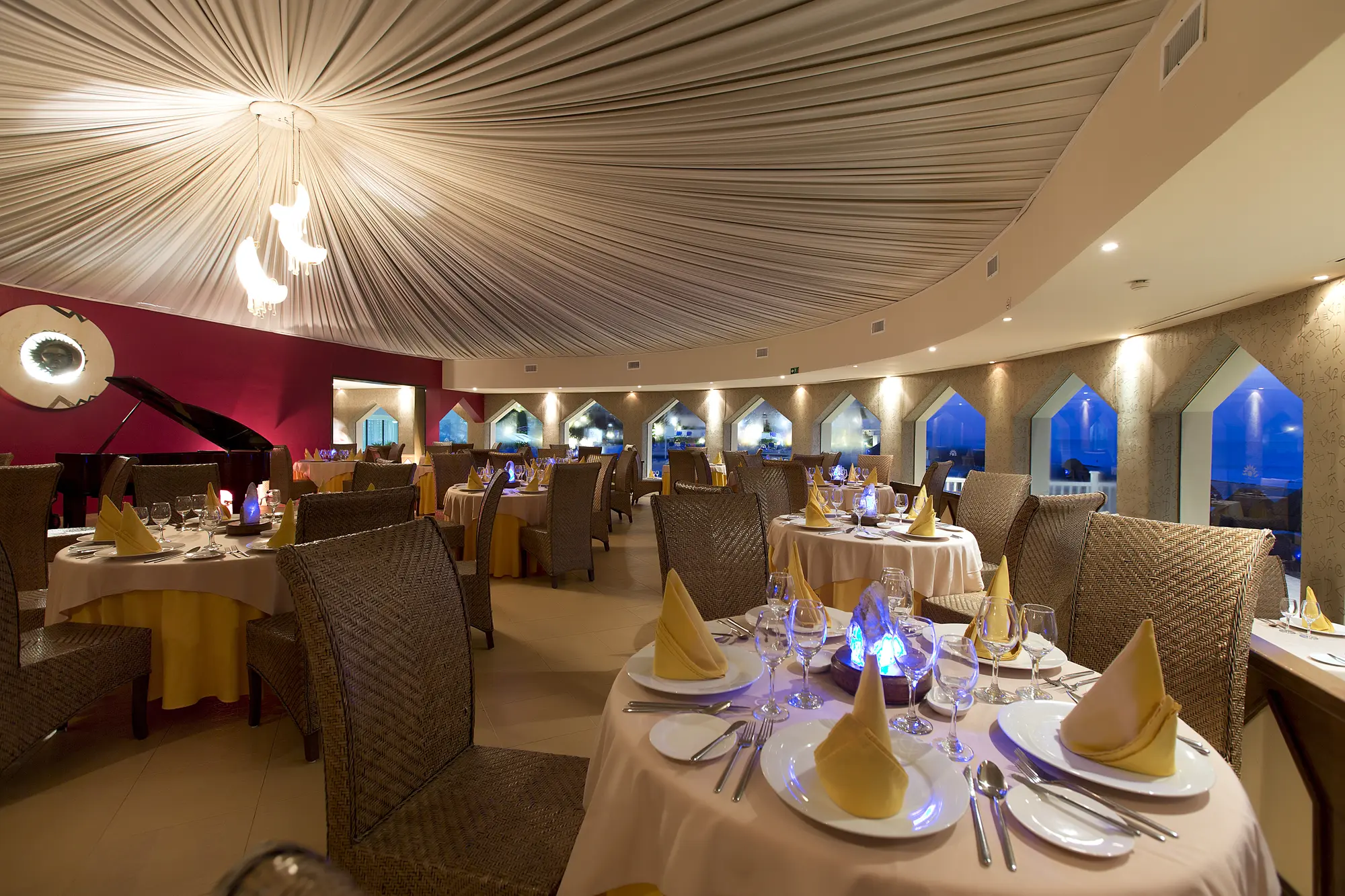 Golden Parnassus Resort- Adults Only All Inclusive, Restaurant