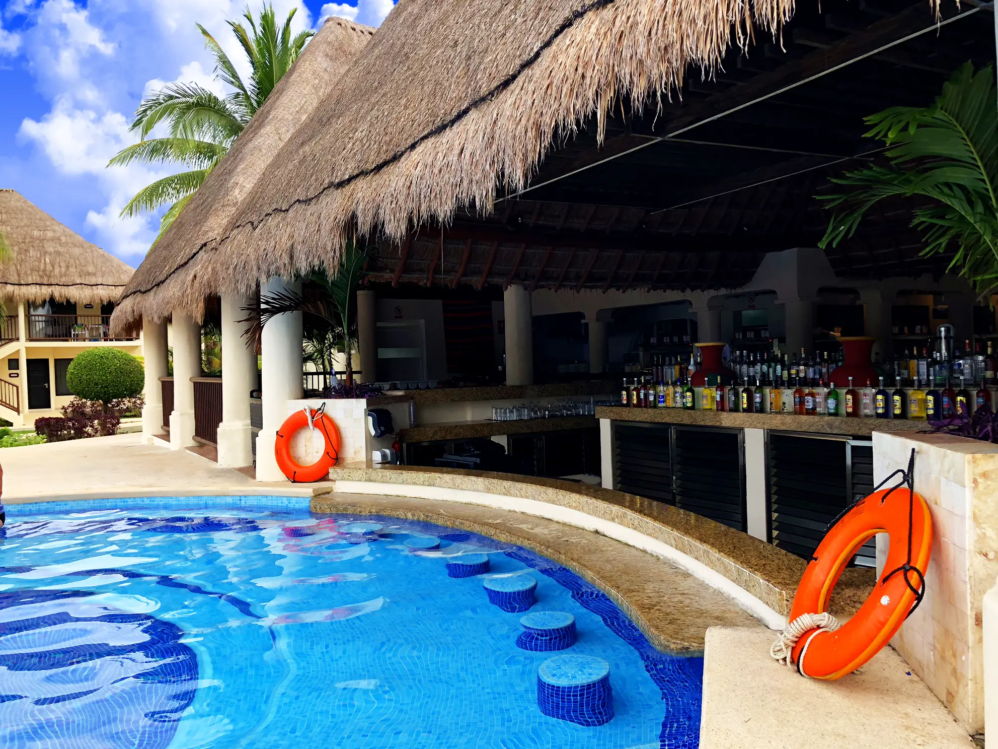 Allegro Cozumel, Bar