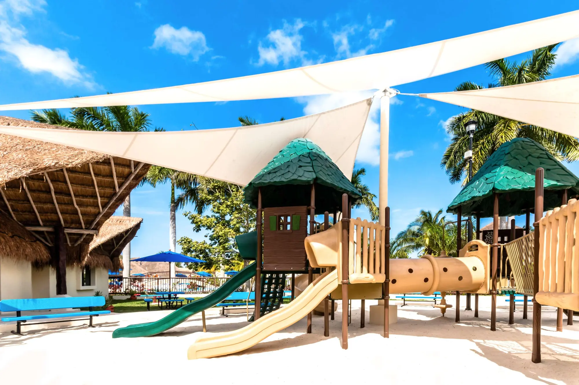 Allegro Cozumel, Sports and Entertainment