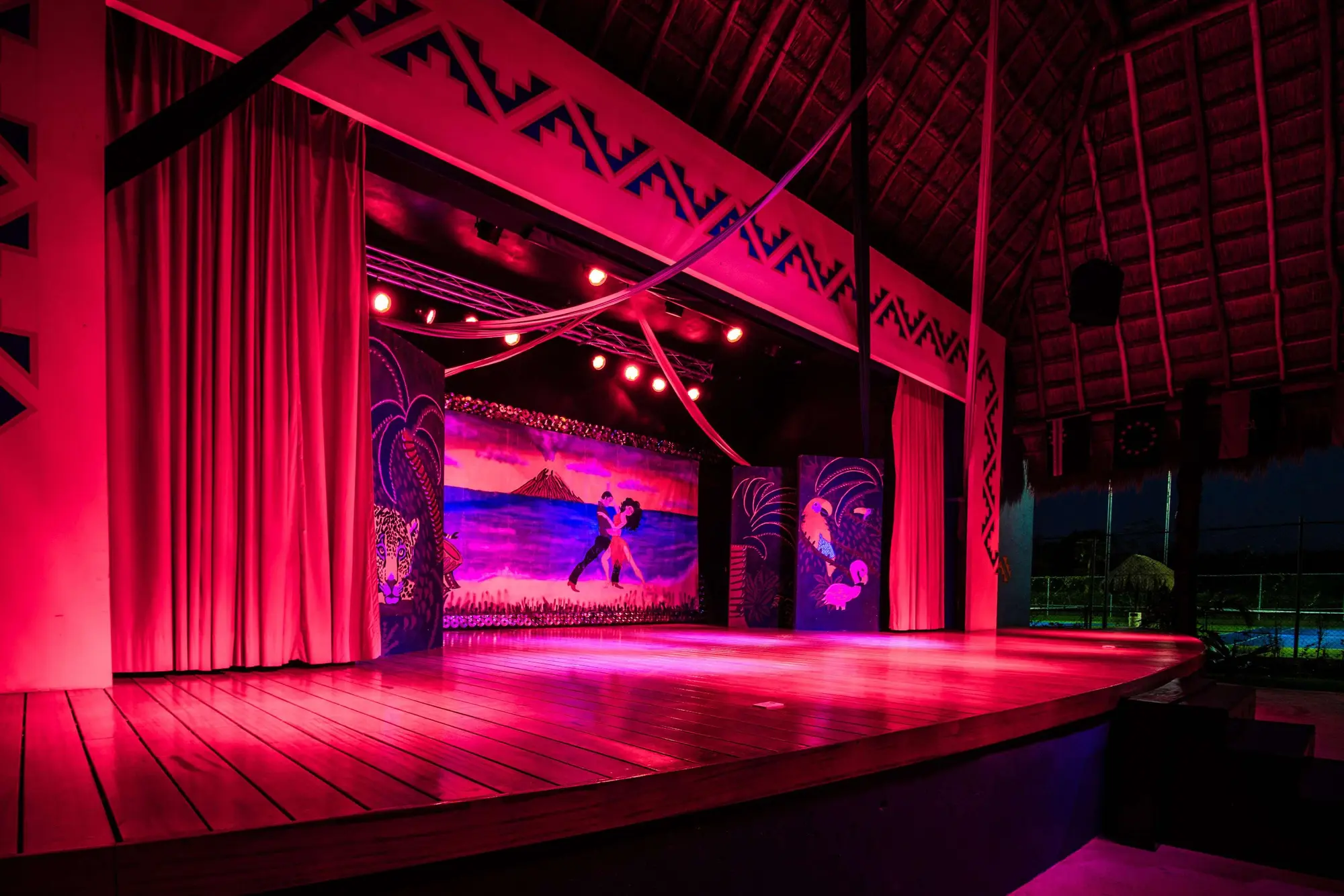 Allegro Cozumel, Sports and Entertainment