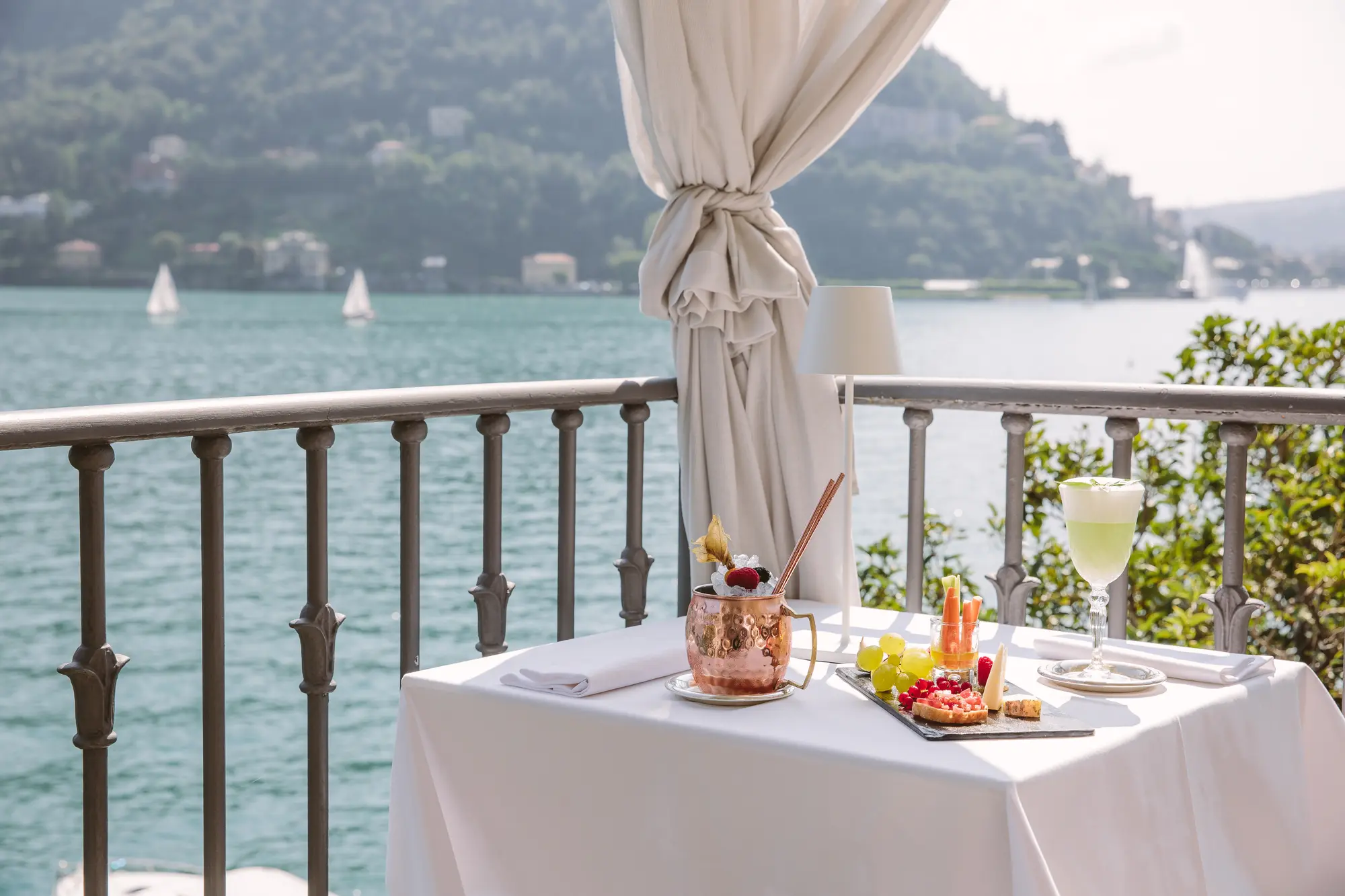 Villa Flori, Bar