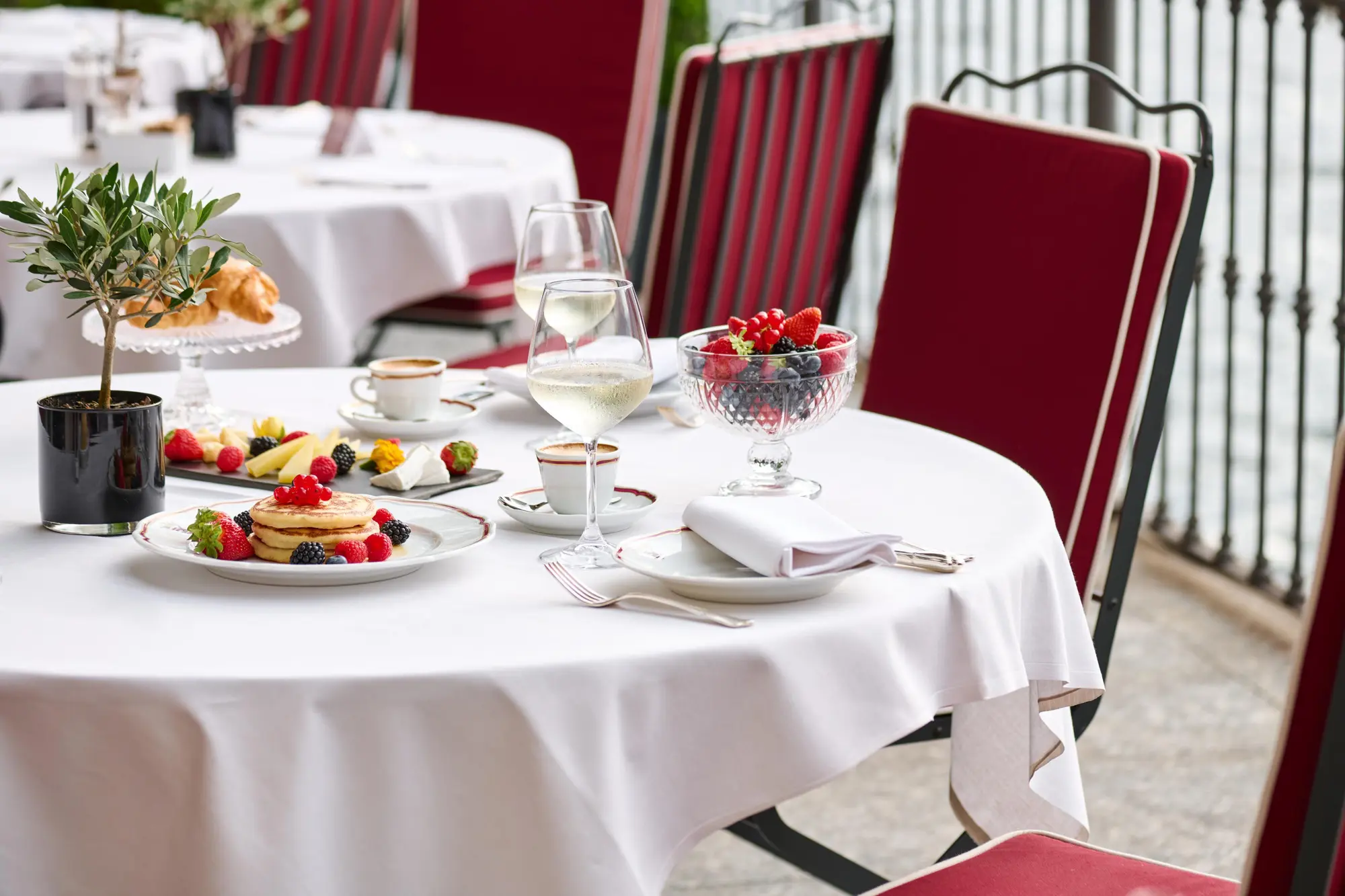 Villa Flori, Restaurant