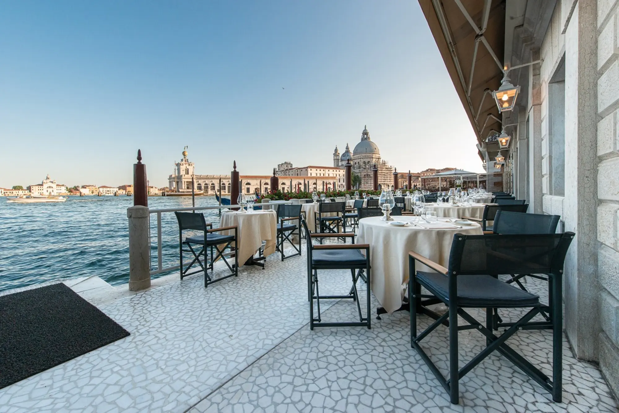 Monaco and Grand Canal, Restaurant