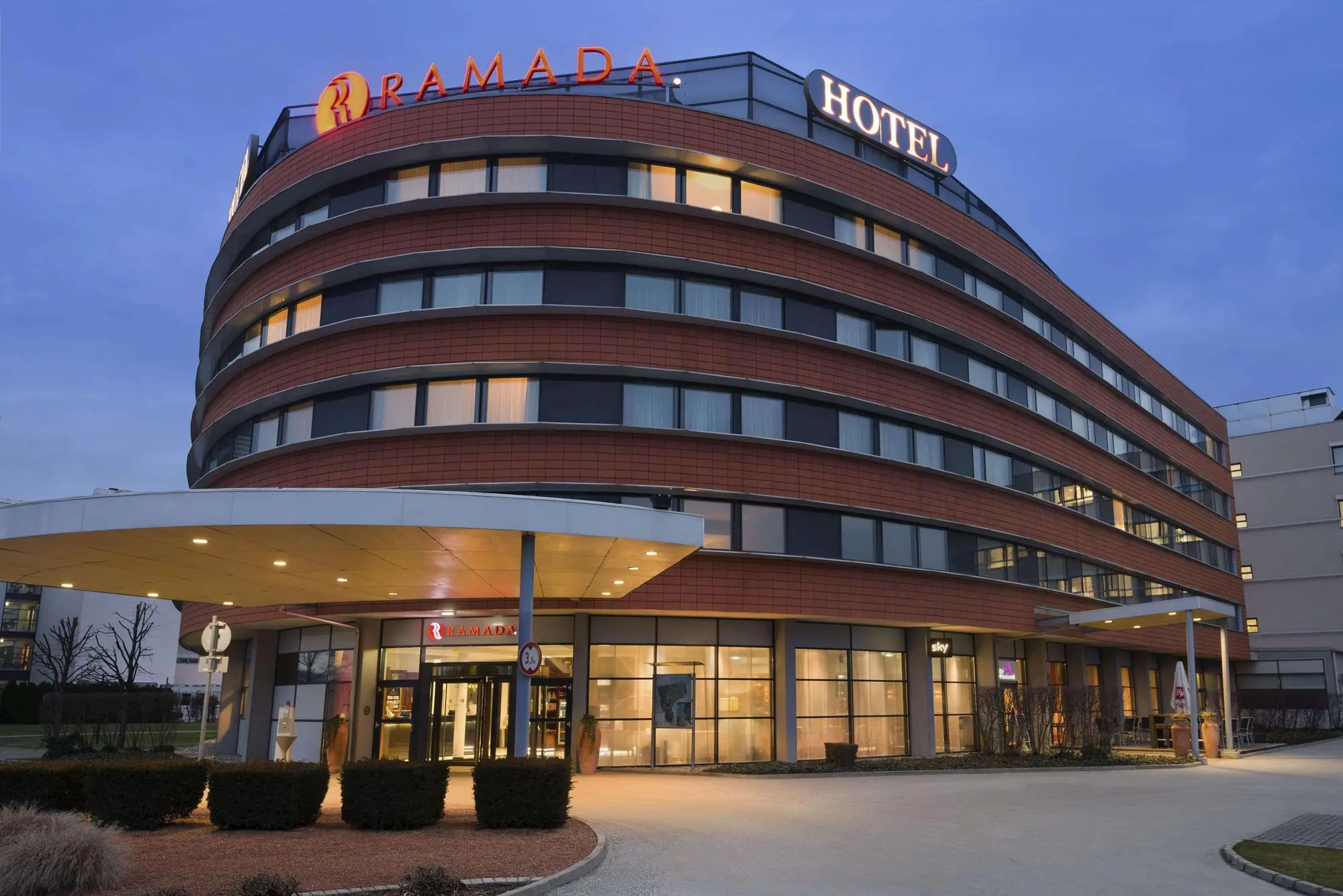 Ramada By Wyndham Graz, General view