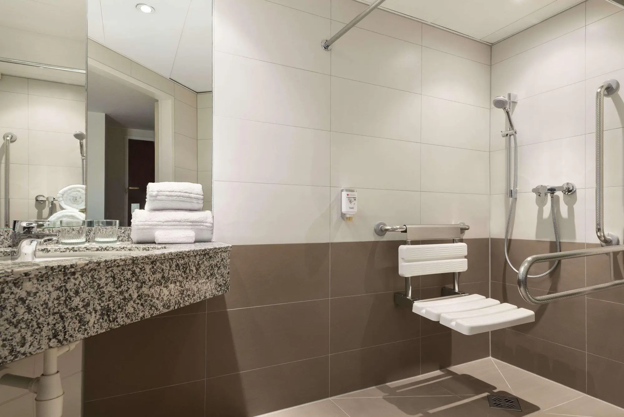 Ramada By Wyndham Graz, Room