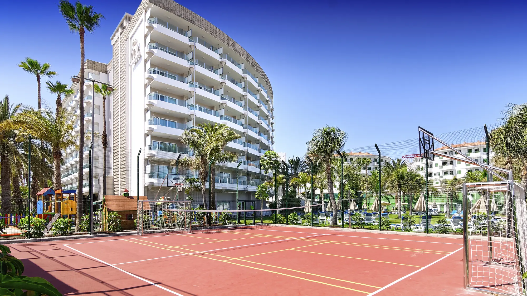 Bull Escorial & Spa, Sports and Entertainment