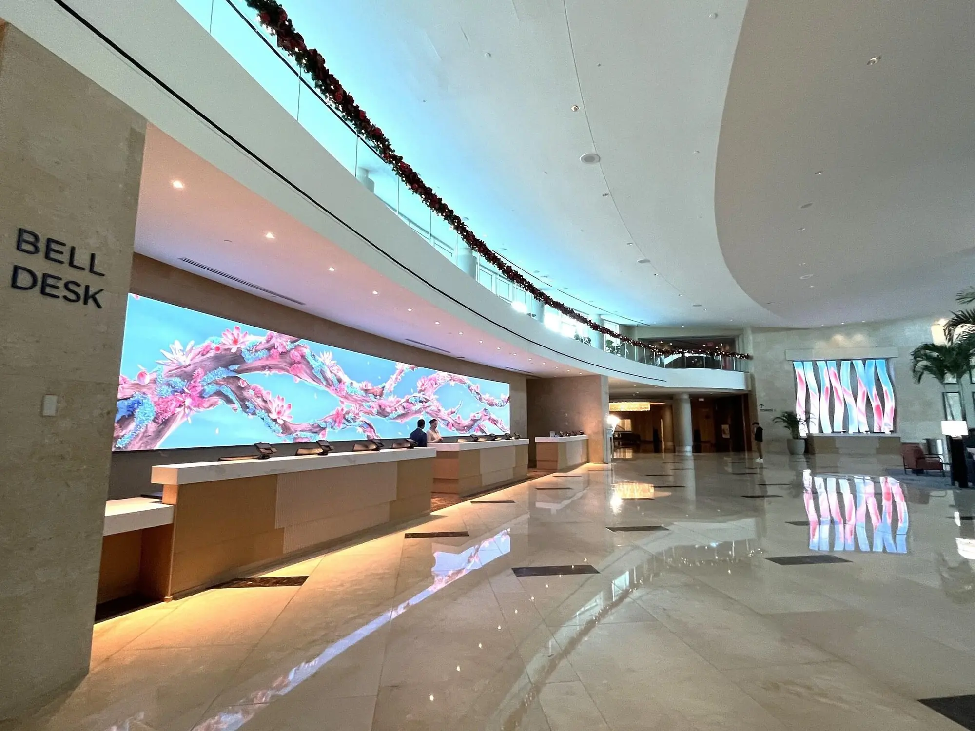 Hyatt Regency Orlando, Lobby
