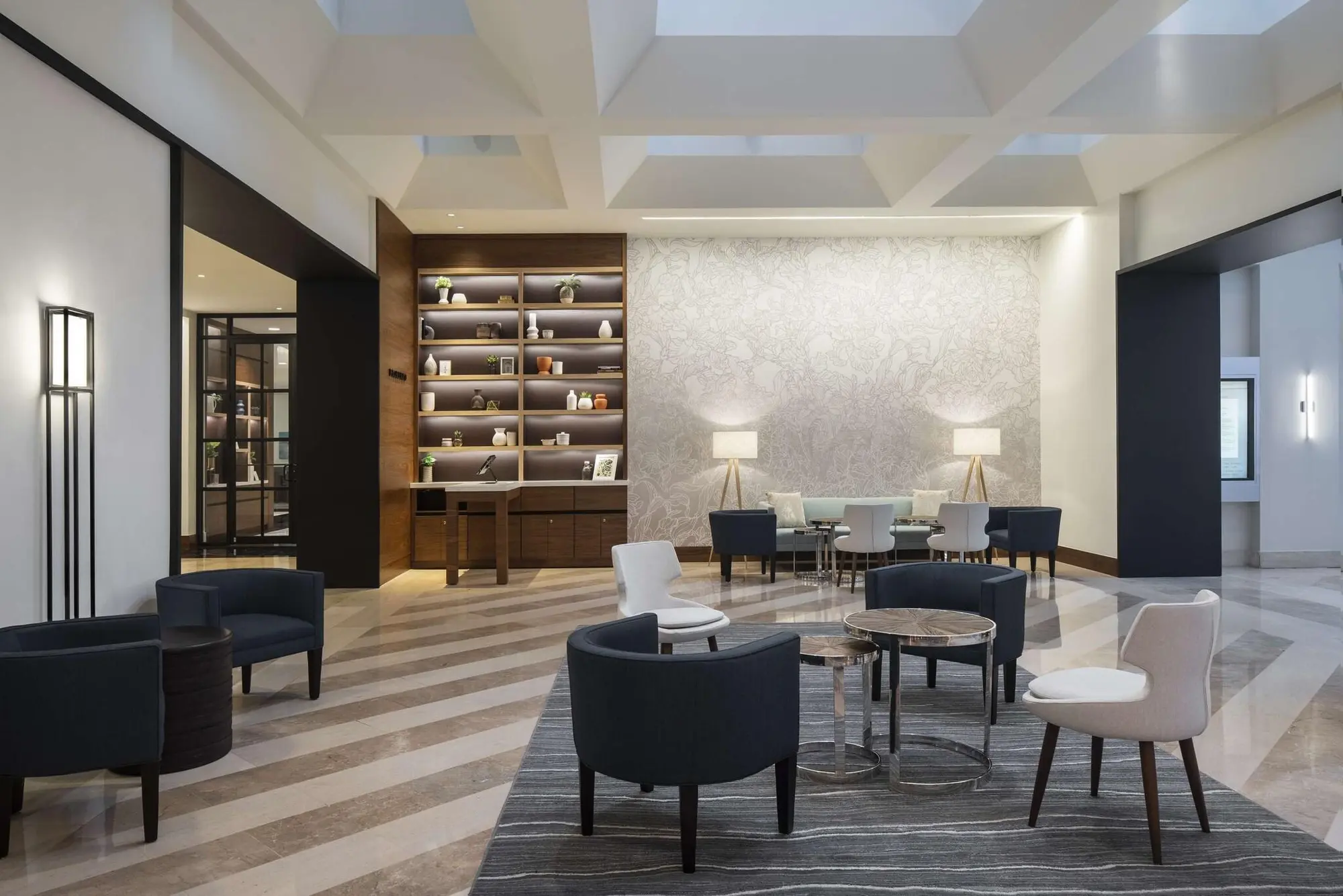 Hyatt Regency Orlando, Lobby