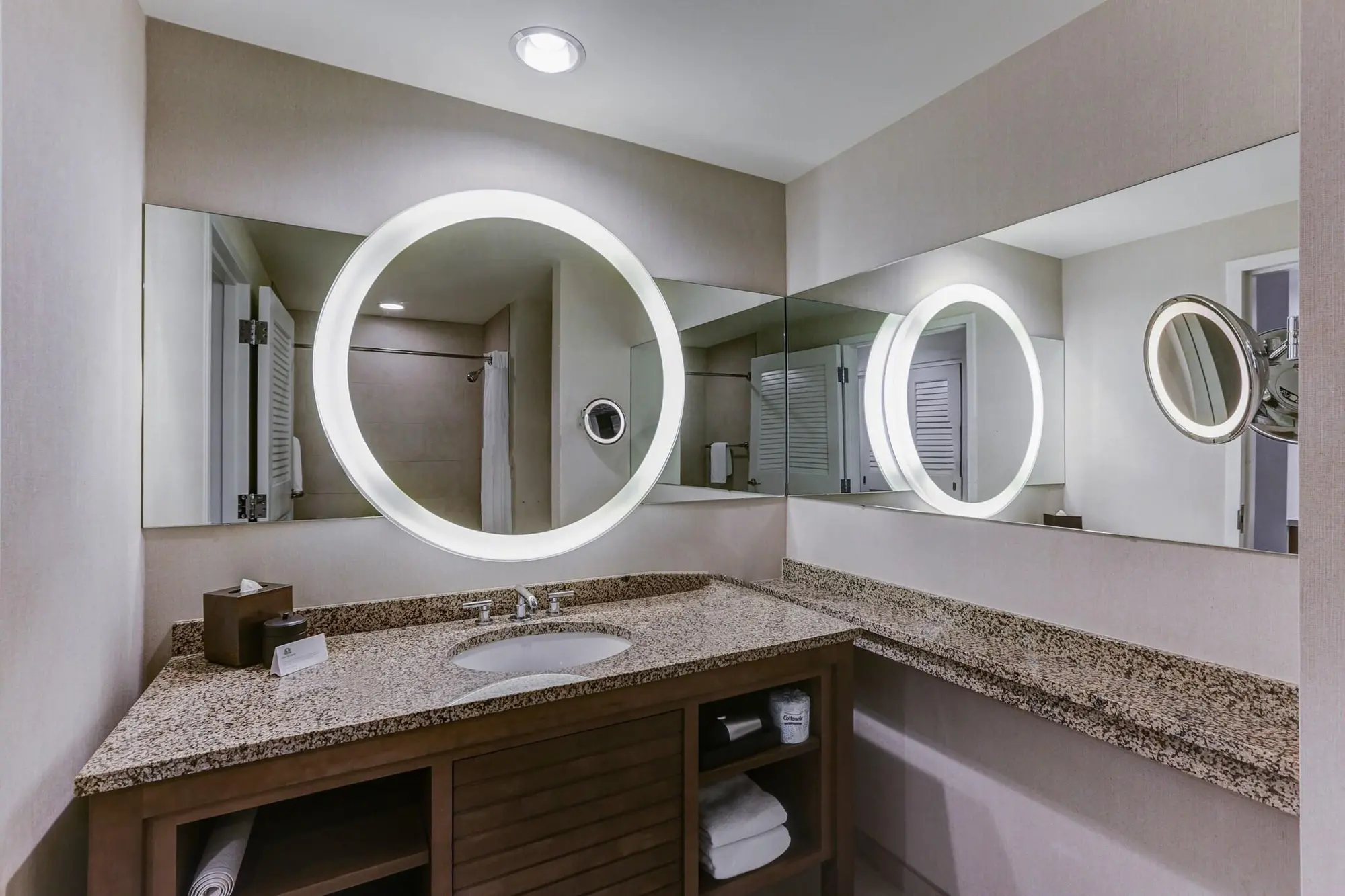 Hyatt Regency Orlando, Room