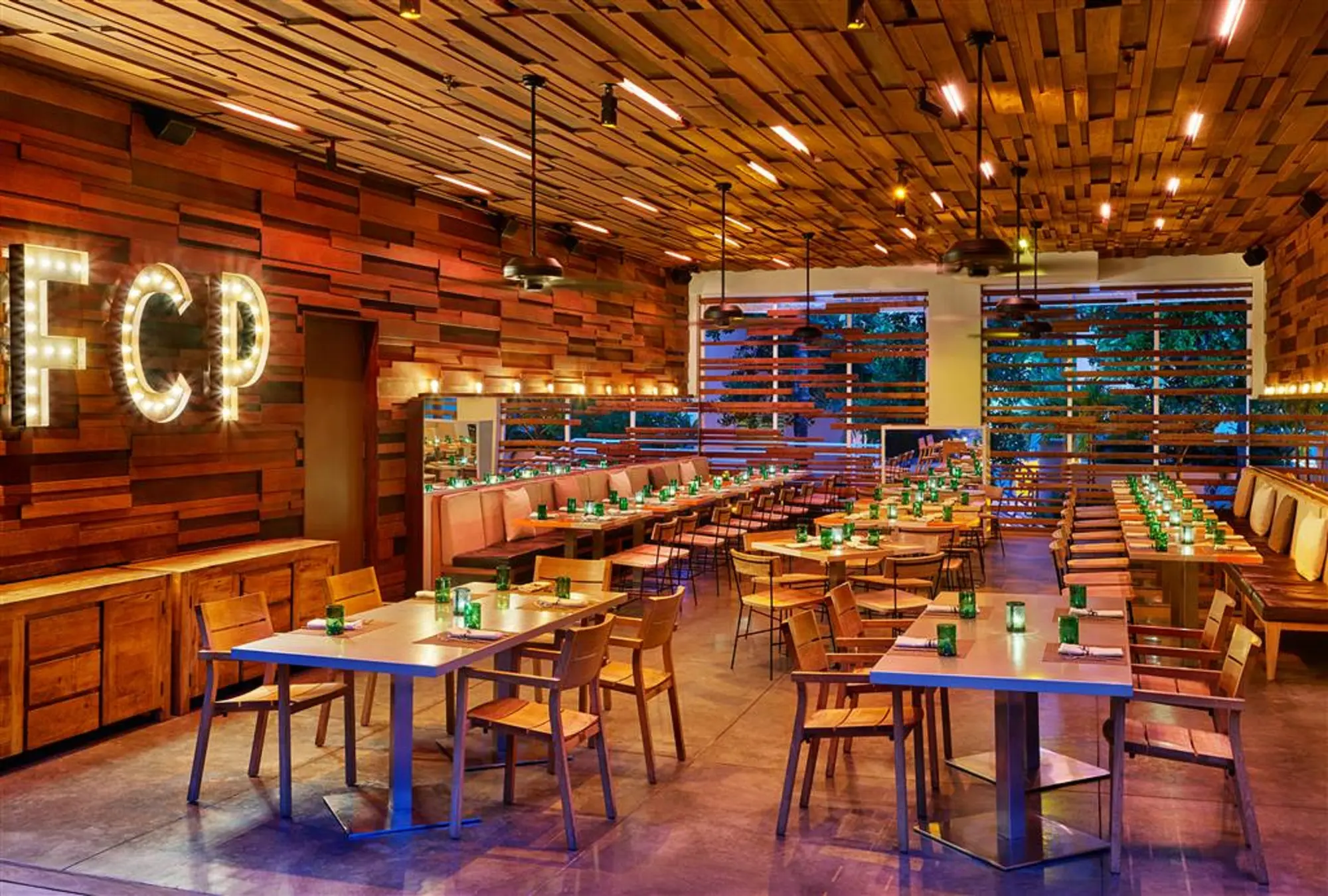 Royal Palm South Beach Miami, Tribute Portfolio, Restaurant