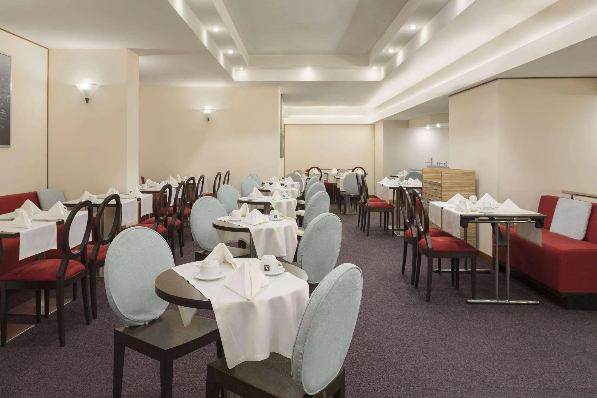 Ramada By Wyndham Bucharest Parc, Restaurant