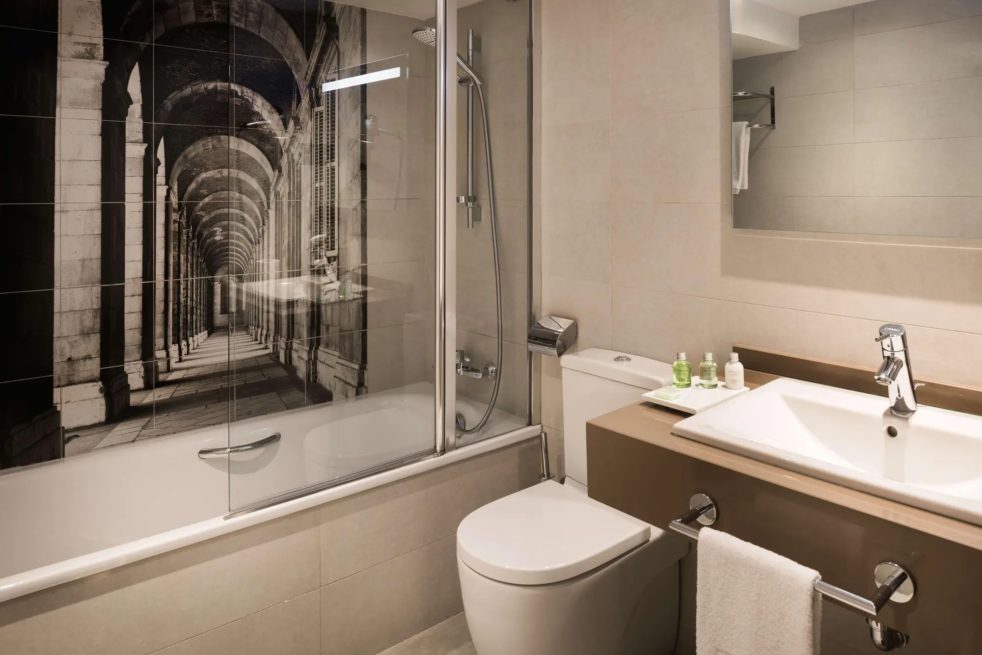 NH Madrid Zurbano, Room