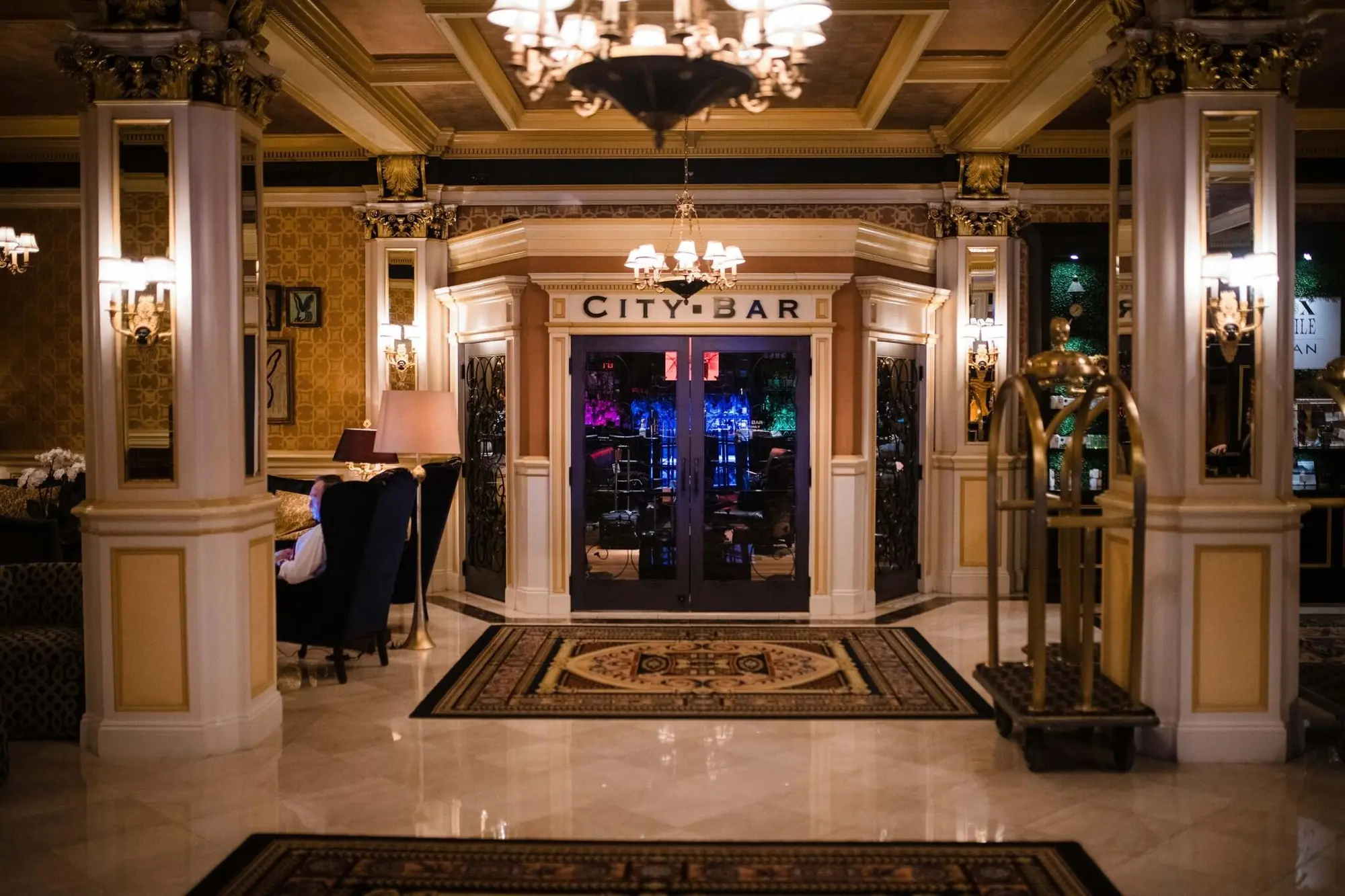 The Lenox Hotel, Lobby