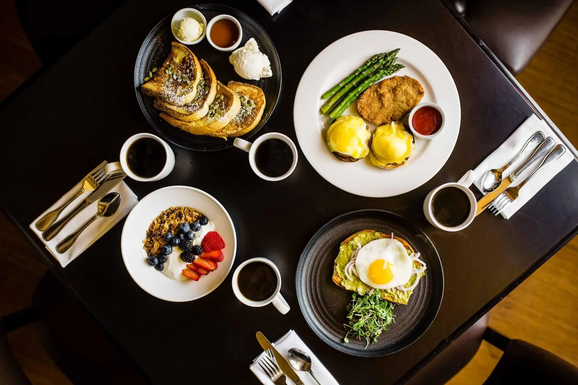 The Lenox Hotel, Restaurant