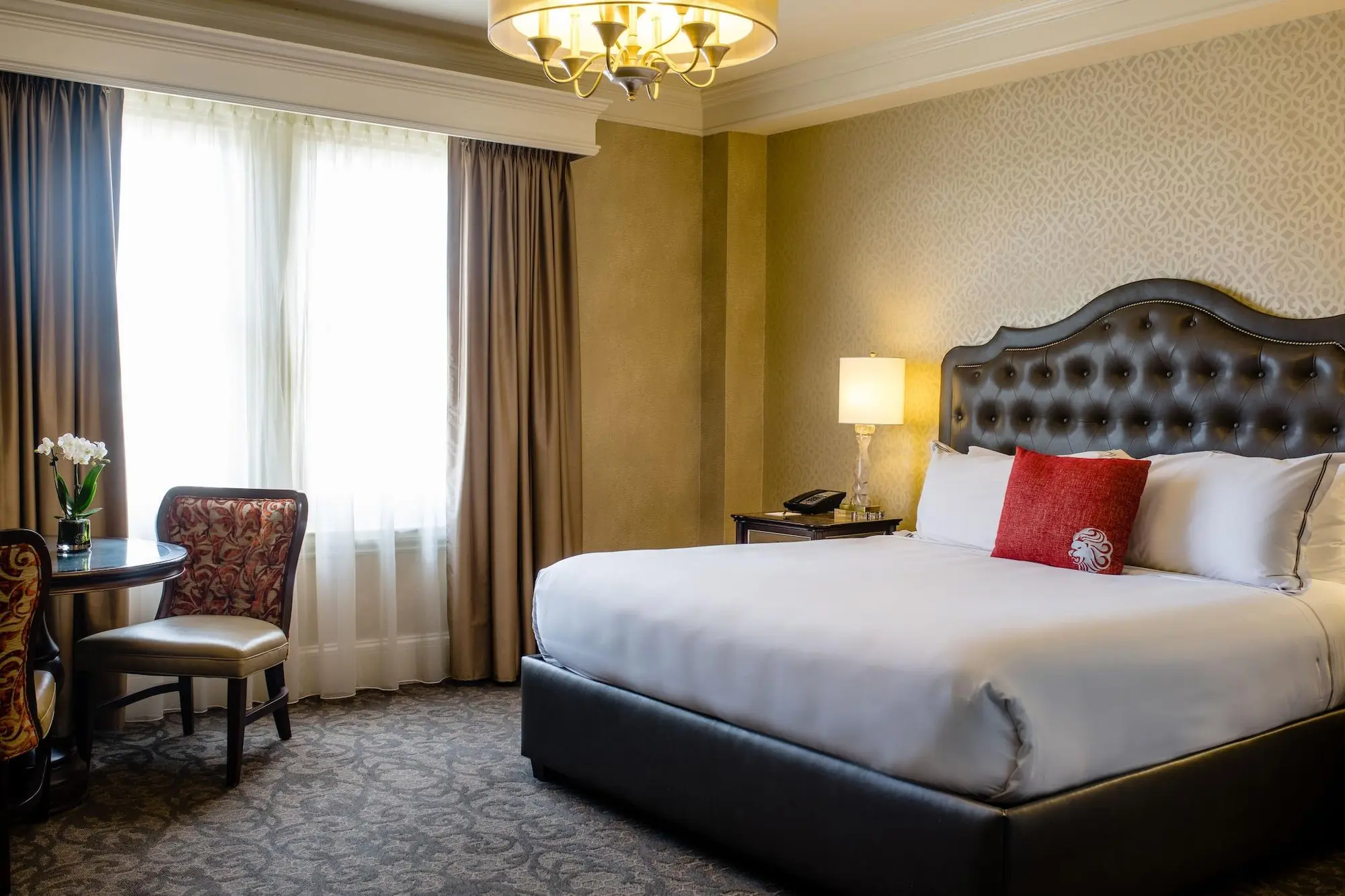 The Lenox Hotel, Room