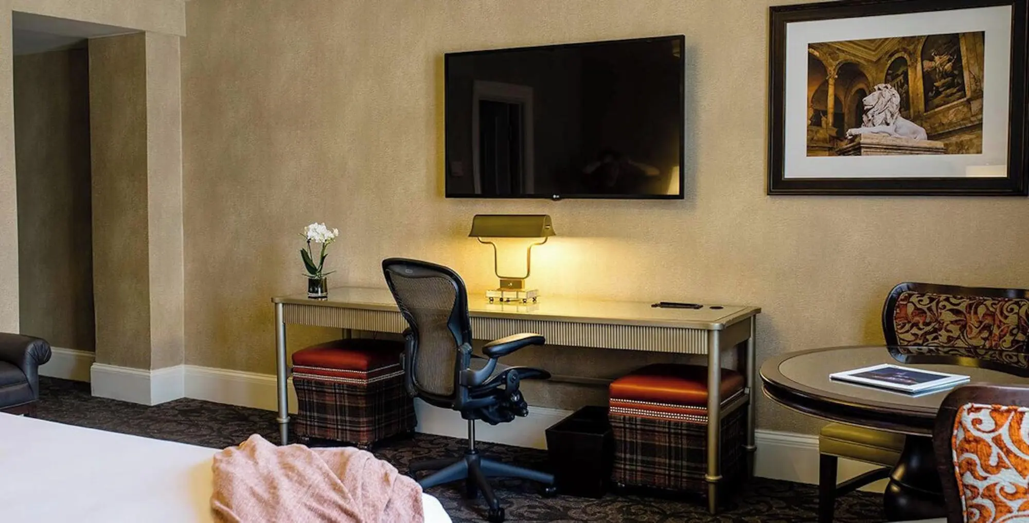 The Lenox Hotel, Room