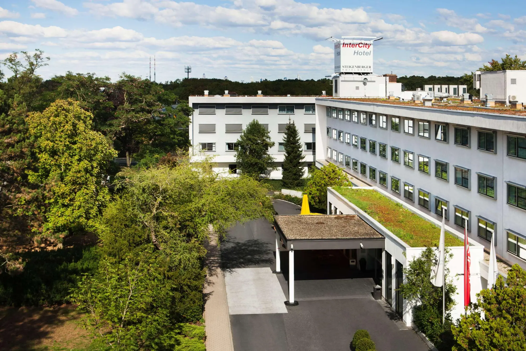 IntercityHotel Frankfurt Airport, General view