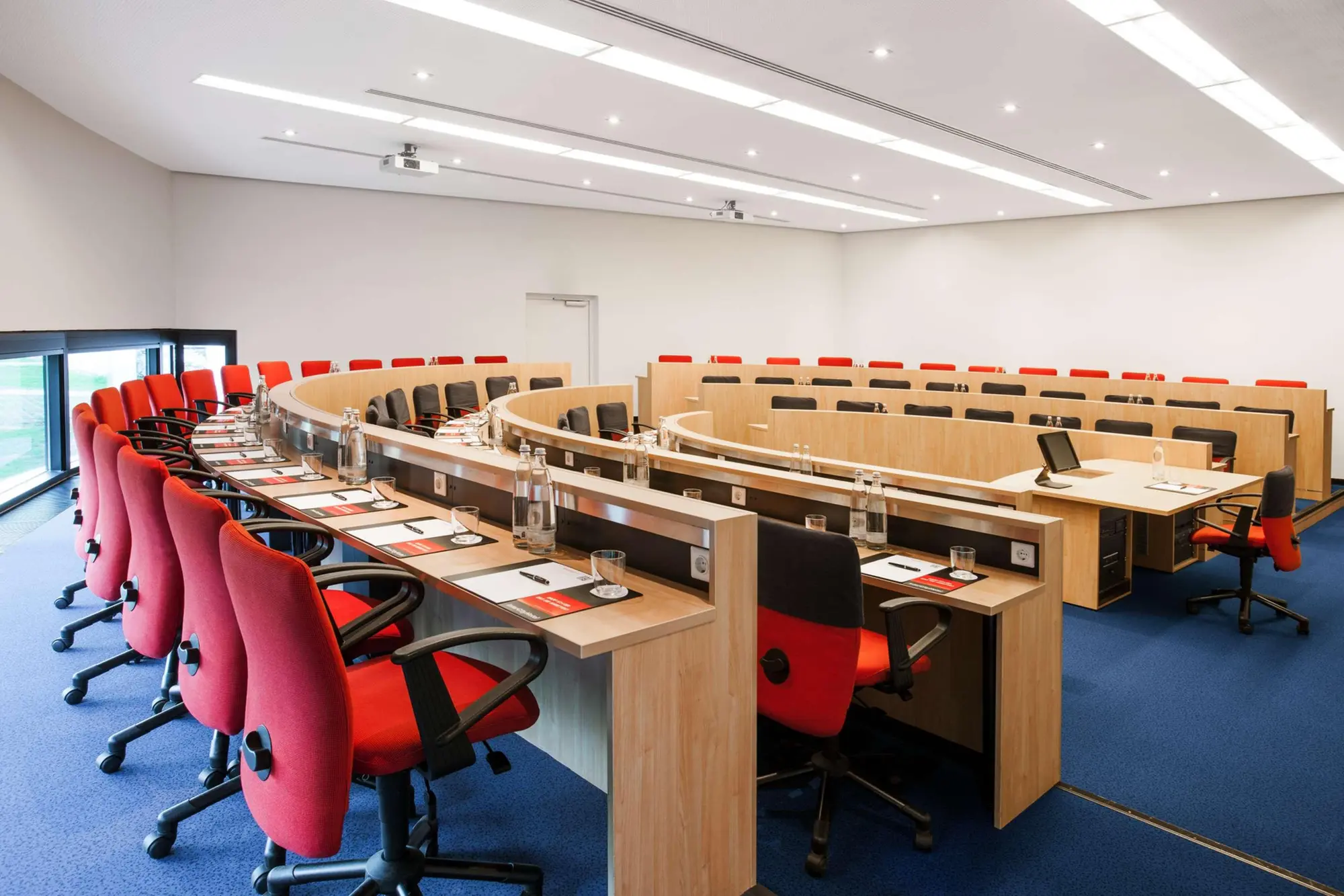 IntercityHotel Frankfurt Airport, Conferences