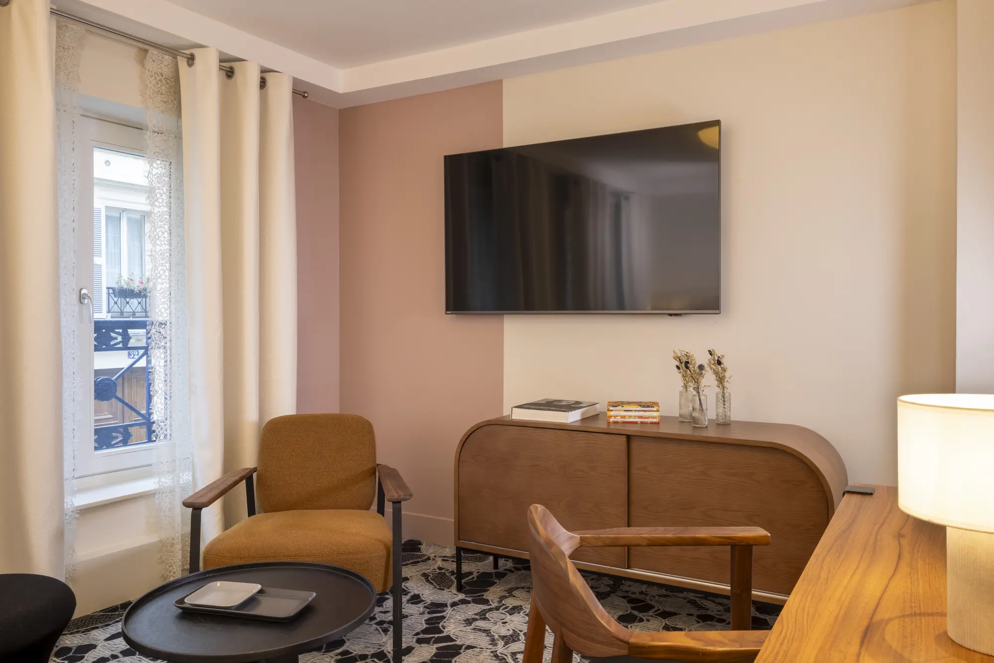 Chavanel, Room