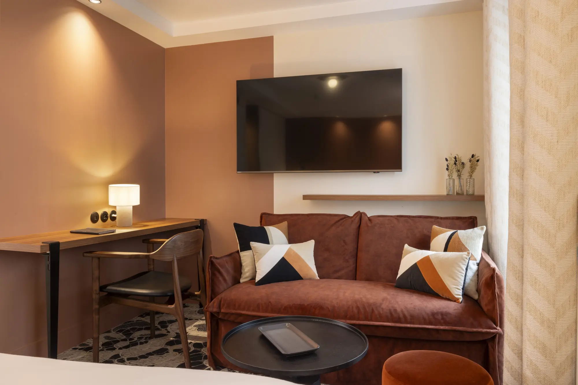 Chavanel, Room