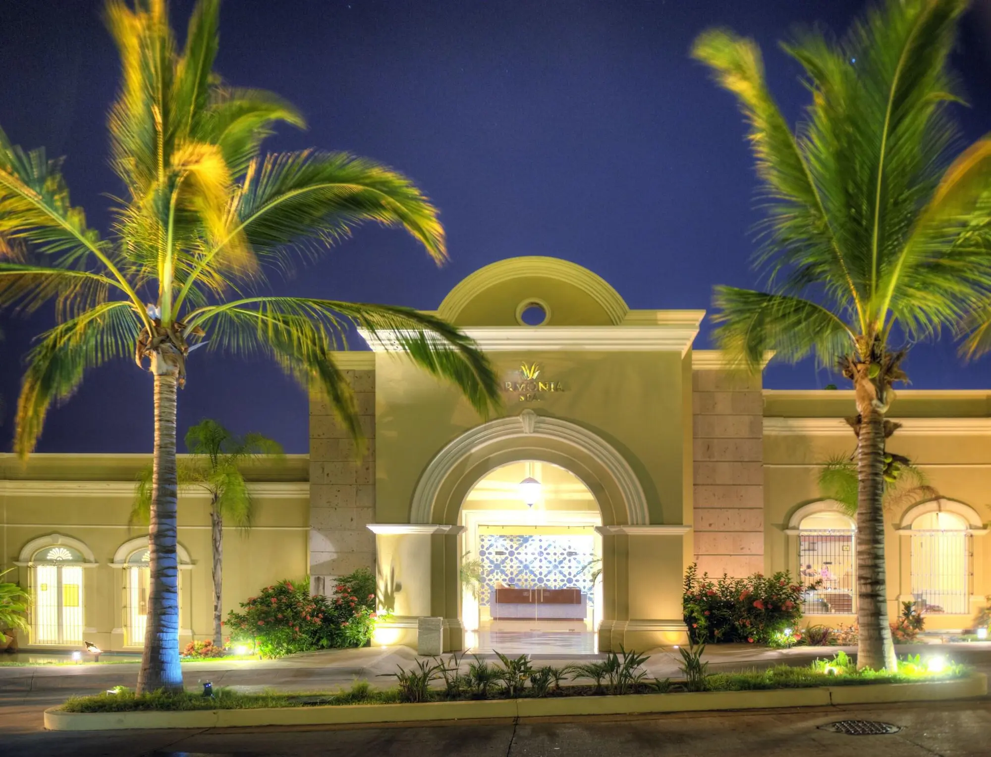 Pueblo Bonito Emerald Bay Resort & Spa, Sports and Entertainment