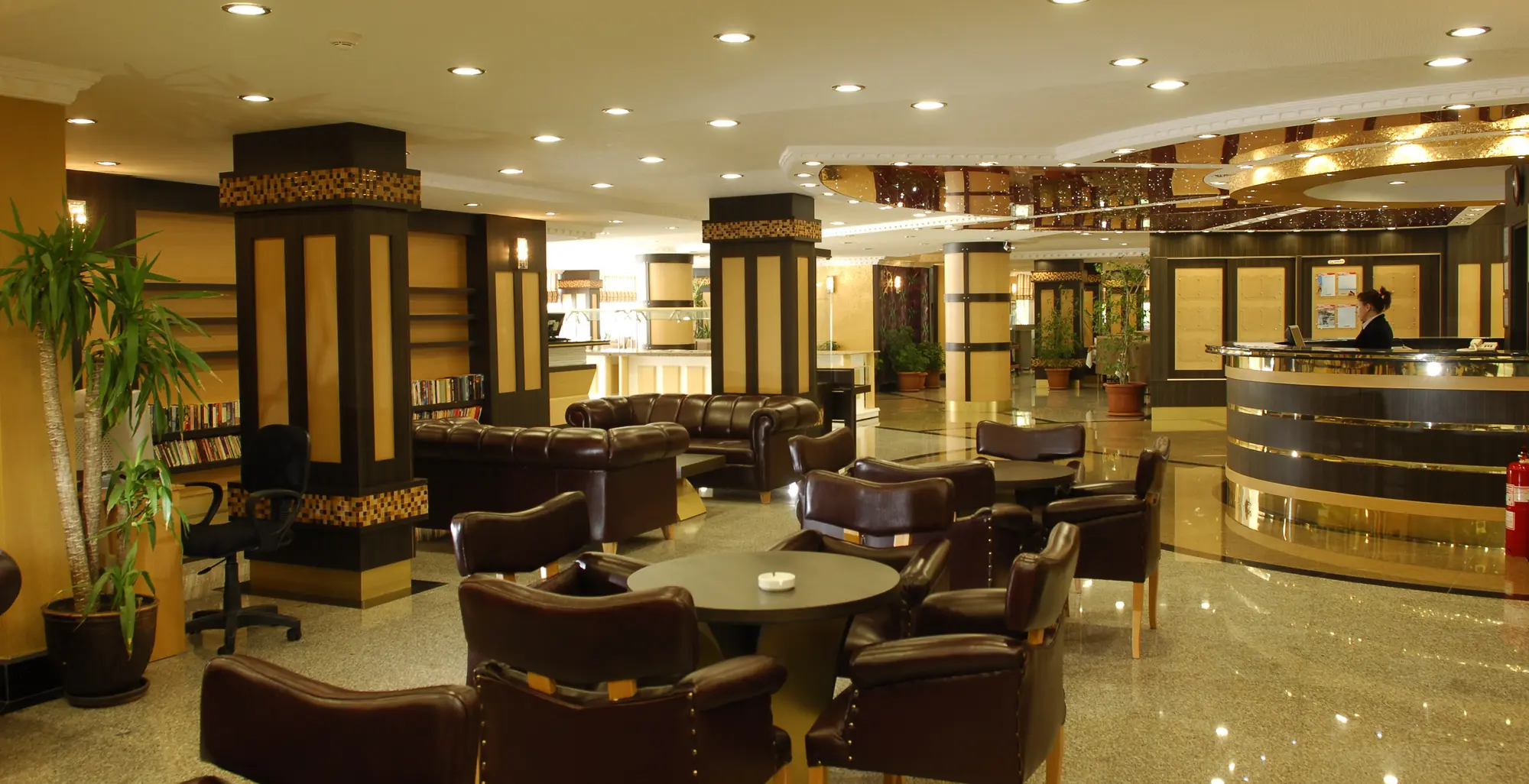 Sealine Hotel, Lobby