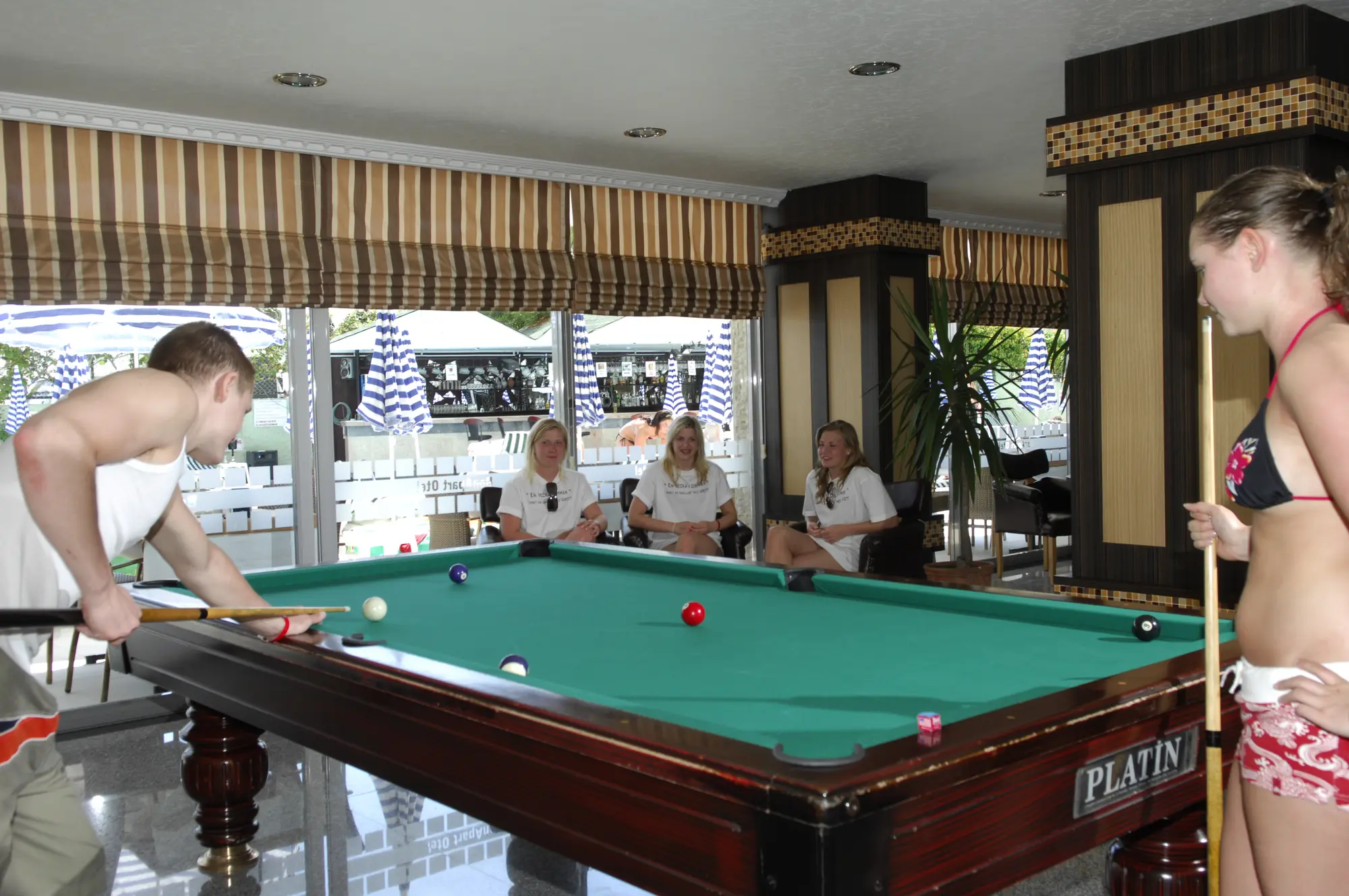 Sealine Hotel, Lobby
