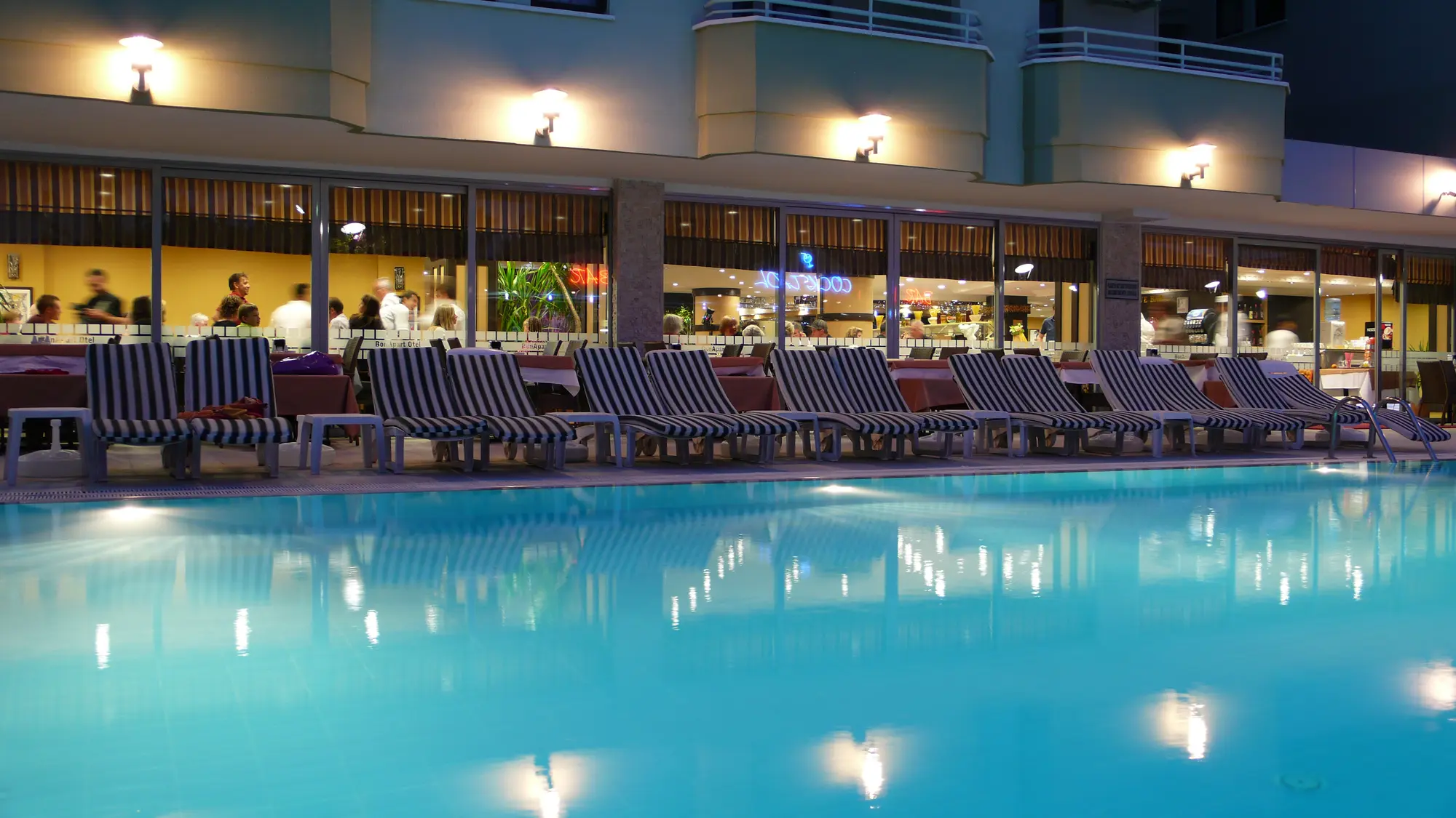 Sealine Hotel, Terrace