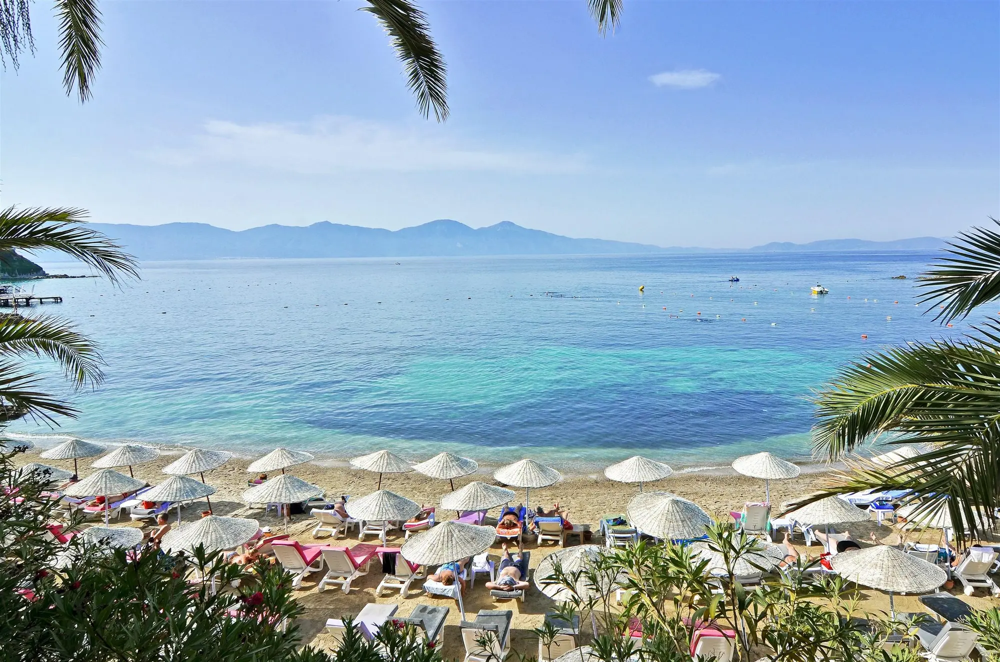 Grand Blue Sky International Hotel, Beach