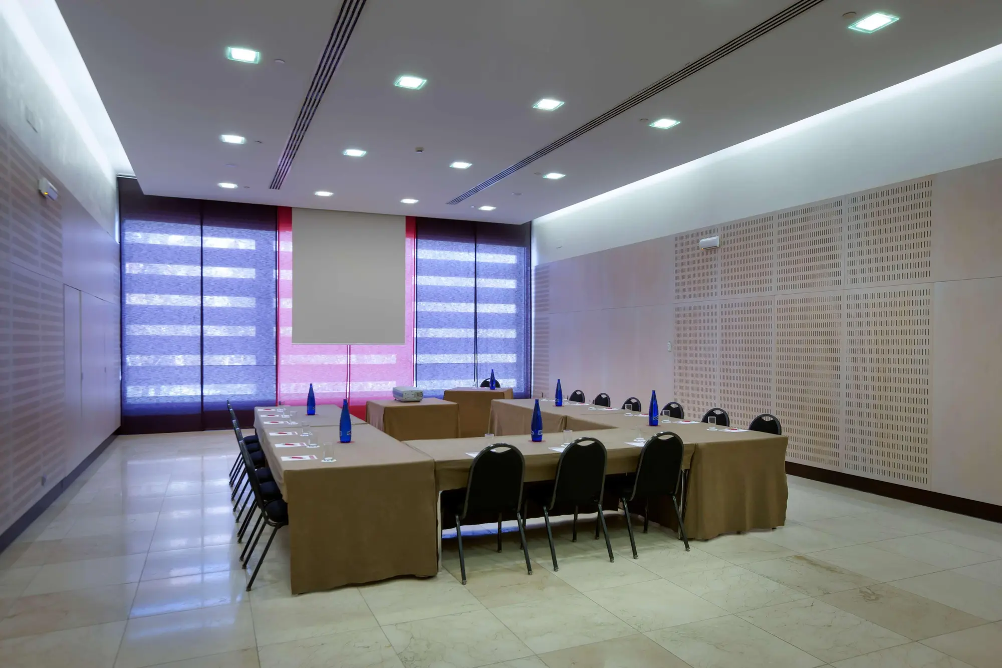 NH Collection Sevilla, Conferences