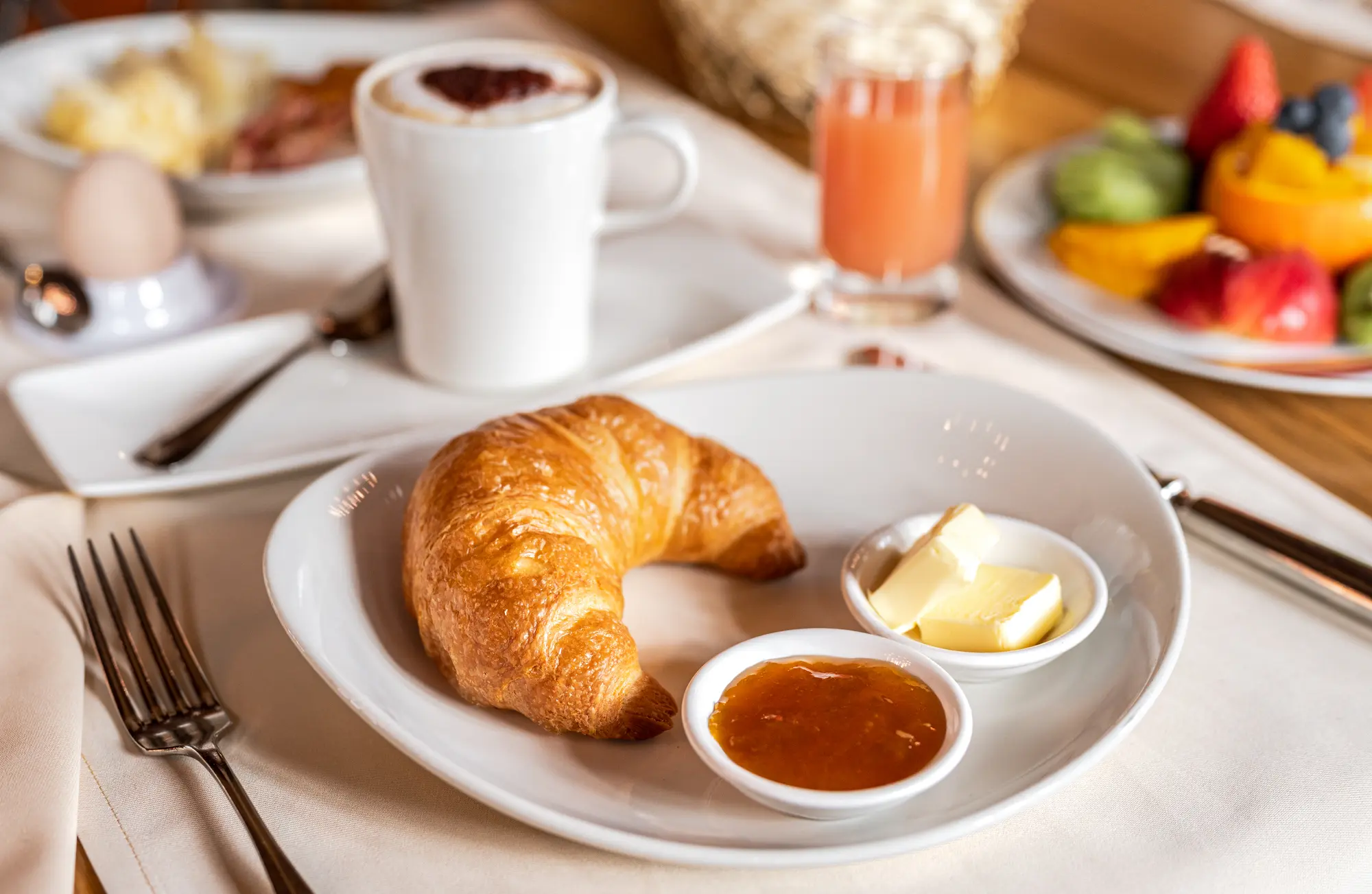 Gaia Hotel, Restaurant