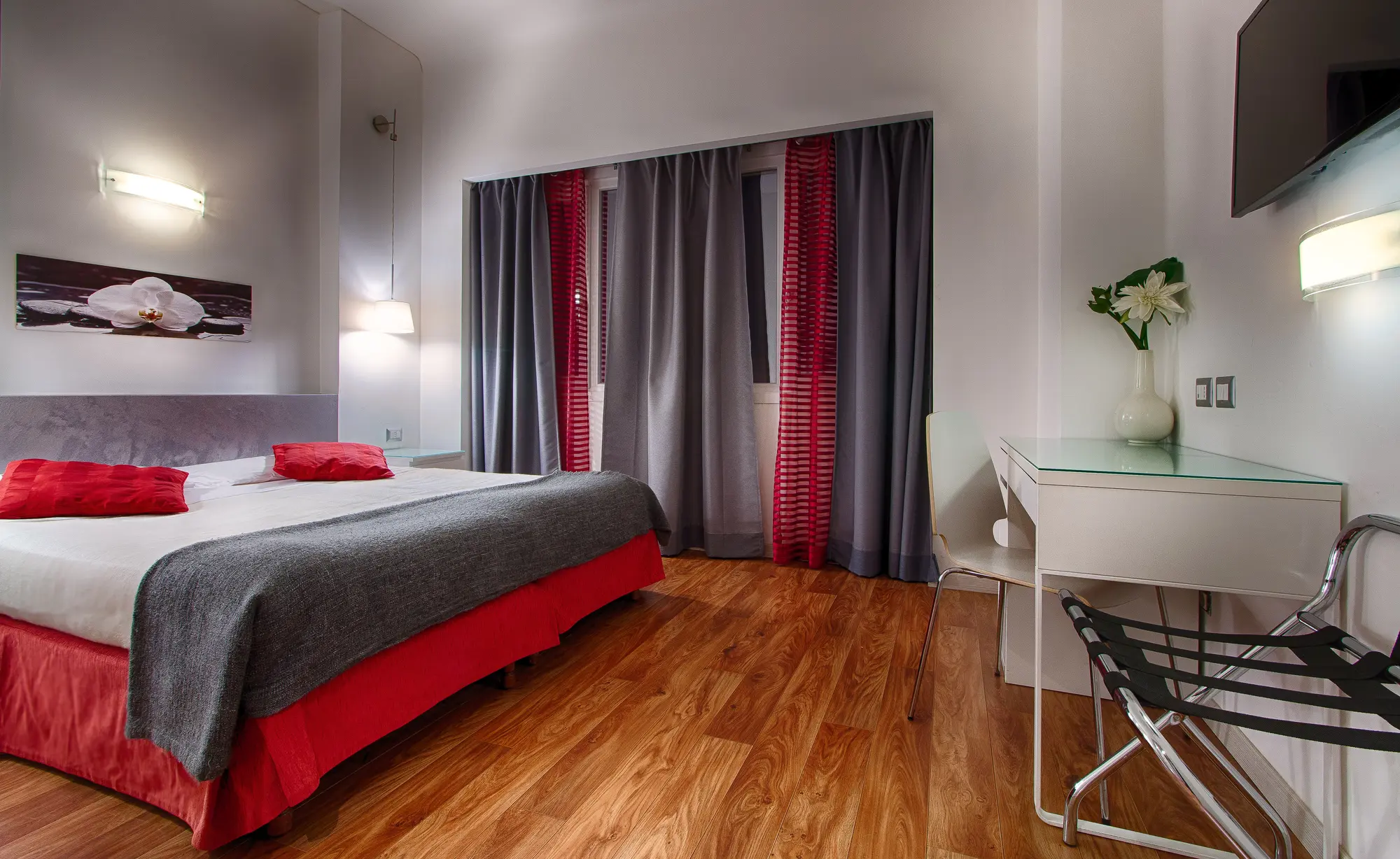 Raganelli, Room