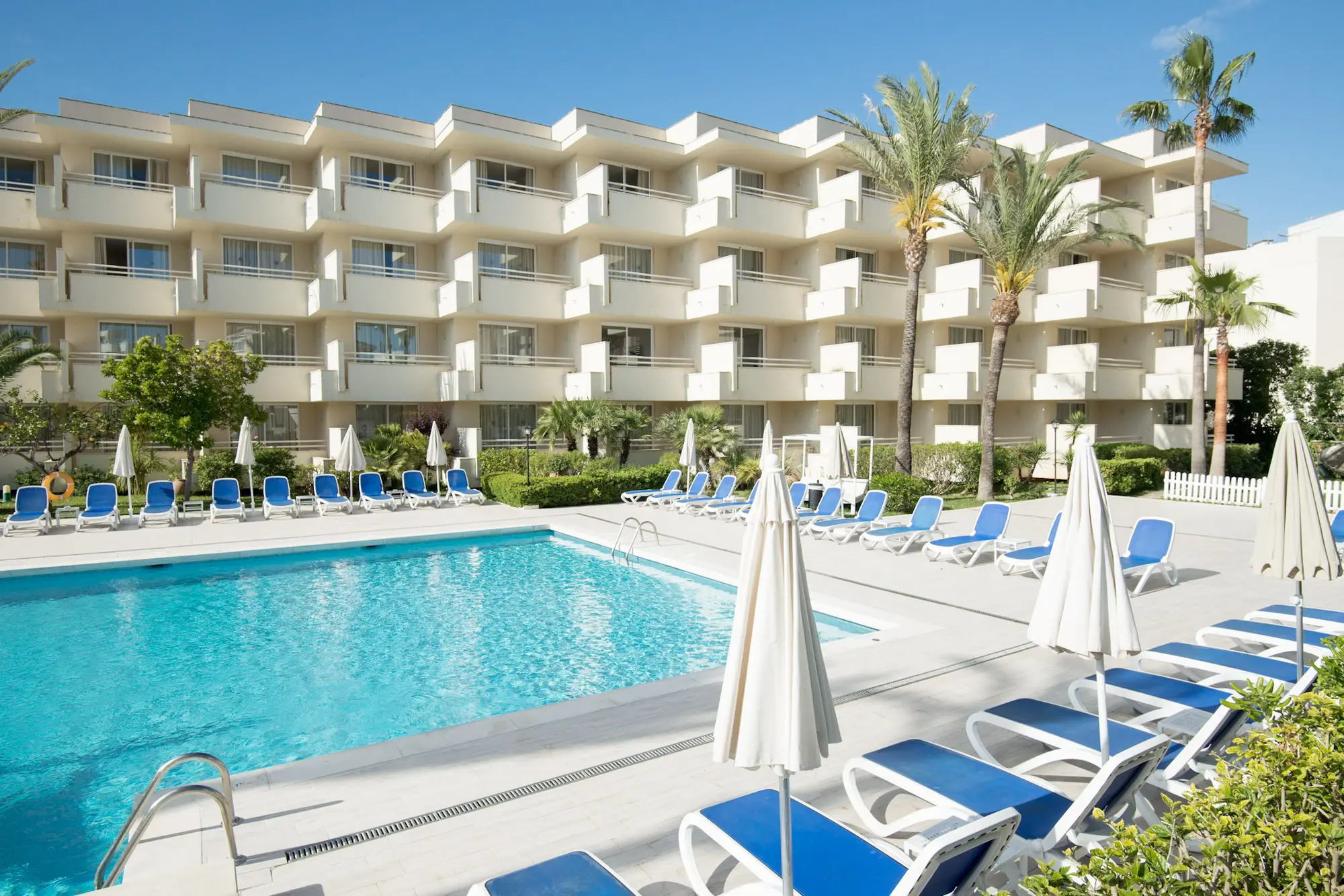 Globales Cala Bona, General view