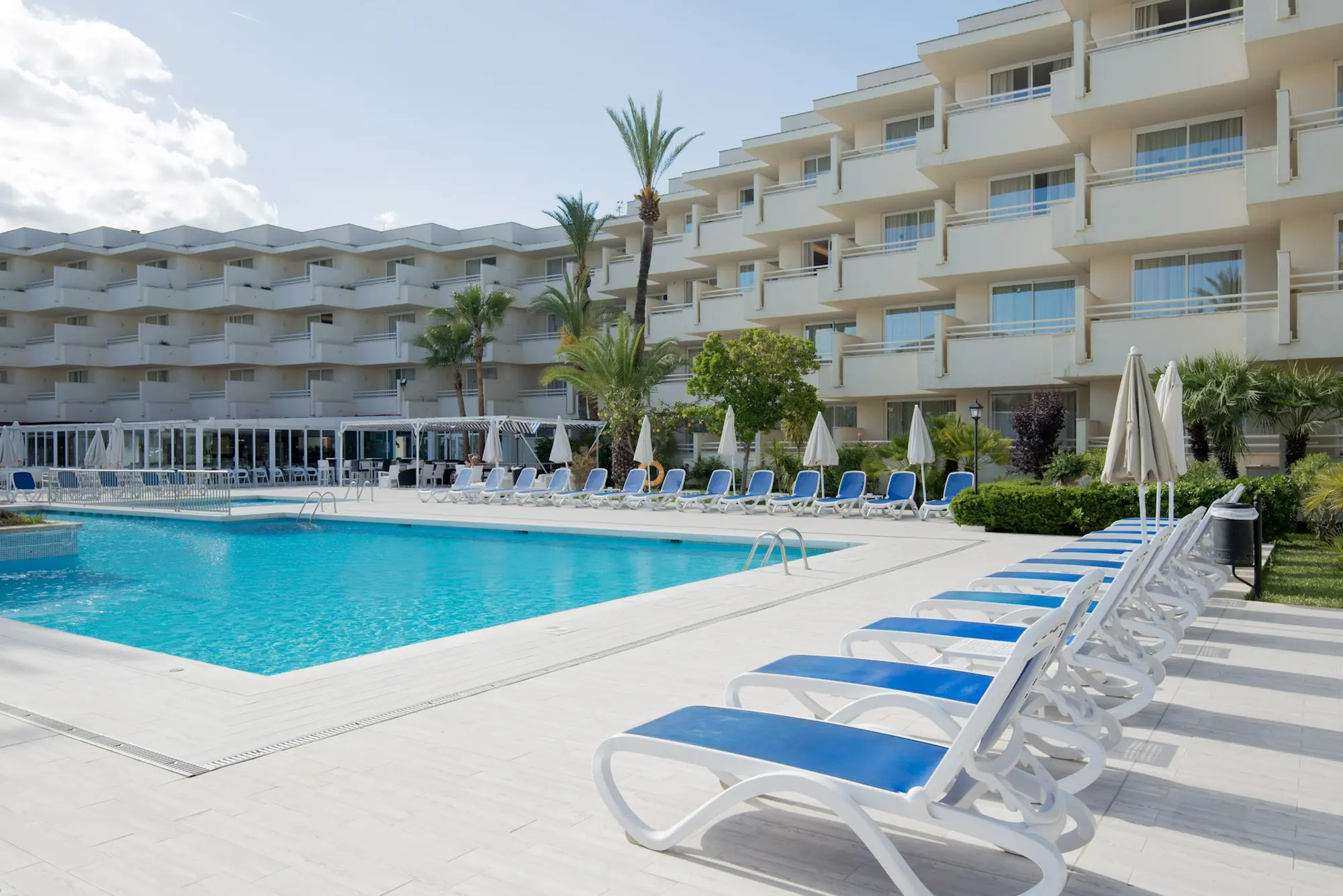 Globales Cala Bona, Pool