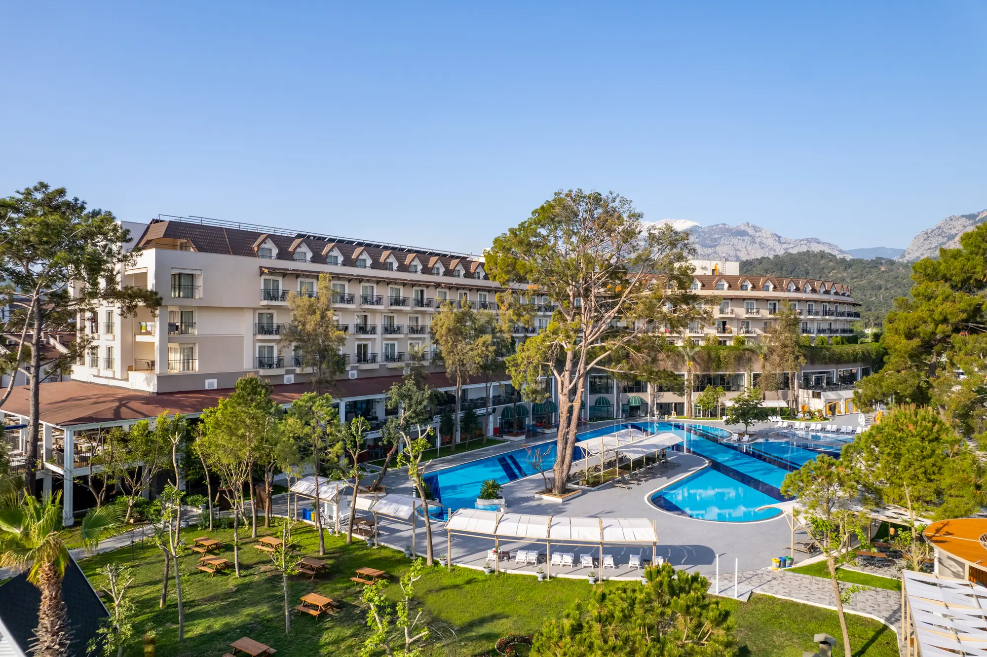 GRAVEL HOTELS SELECT, General view