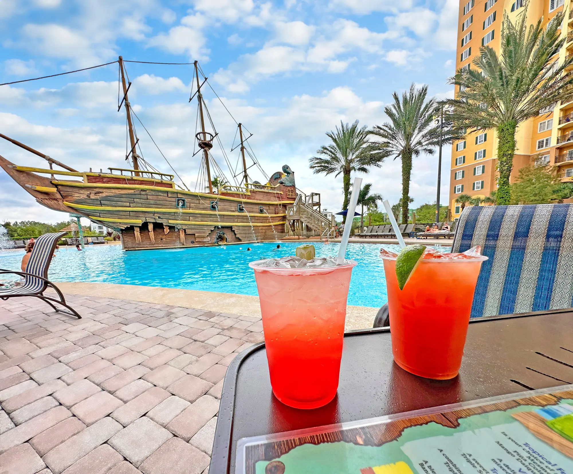 Lake Buena Vista Resort Village & Spa by Sky, Bar