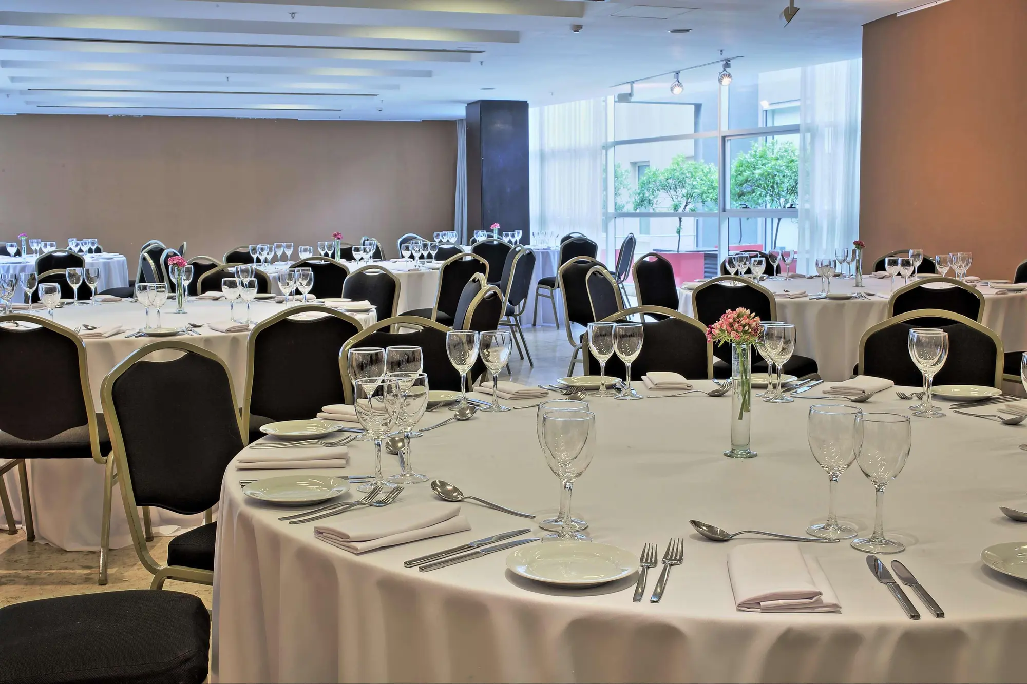 NH Buenos Aires City, Conferences