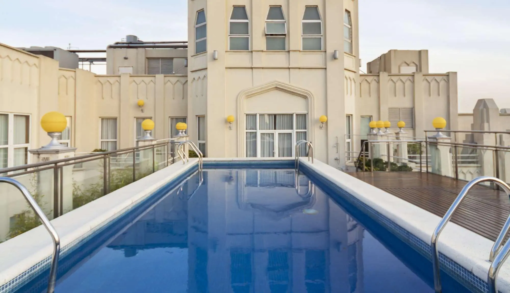 NH Buenos Aires City, Pool