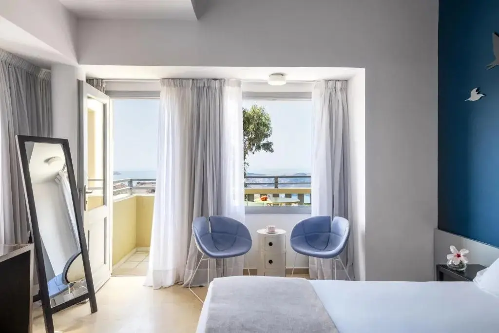 Majestic, Room