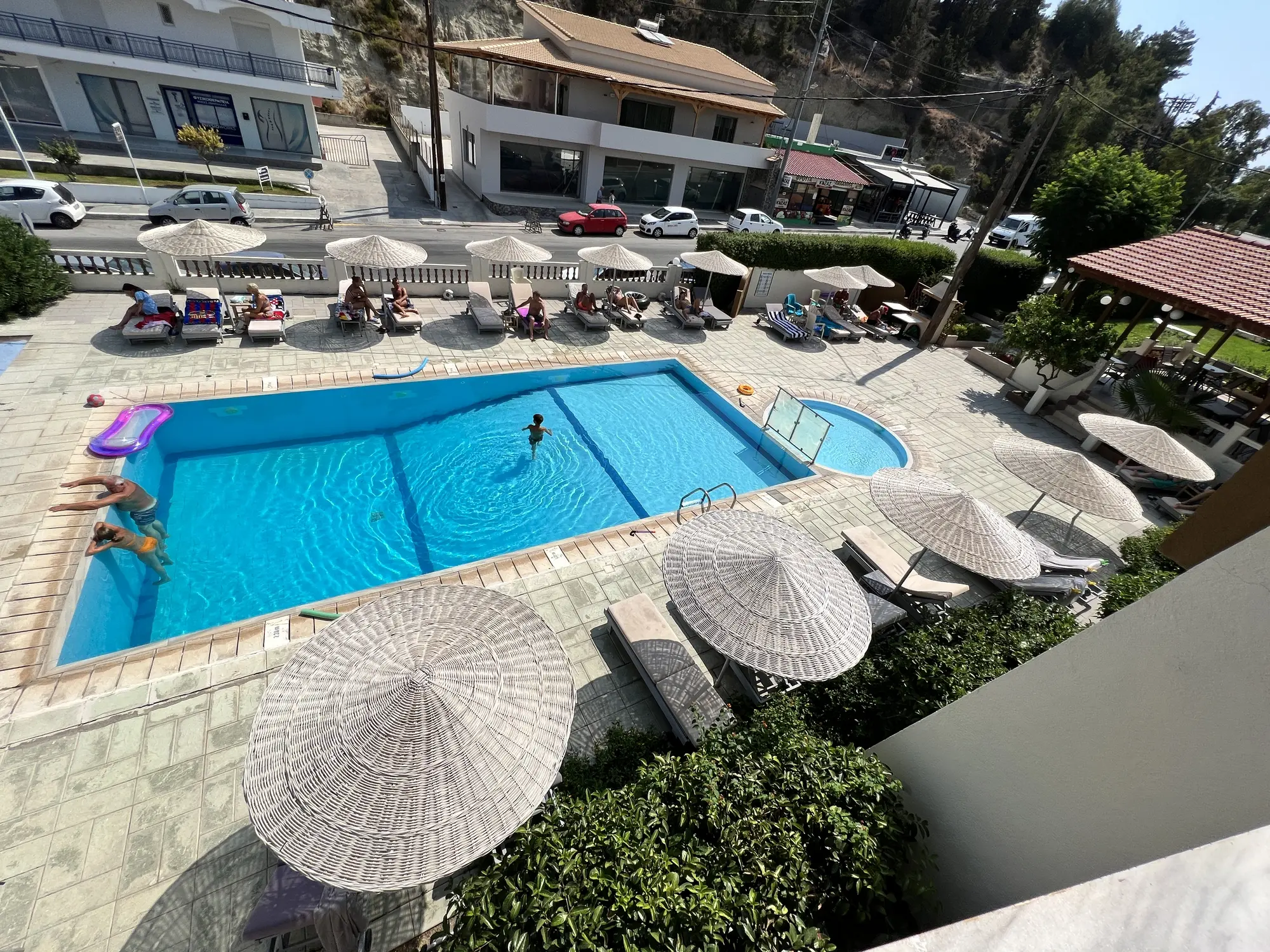 Golden Days Aparthotel, Pool