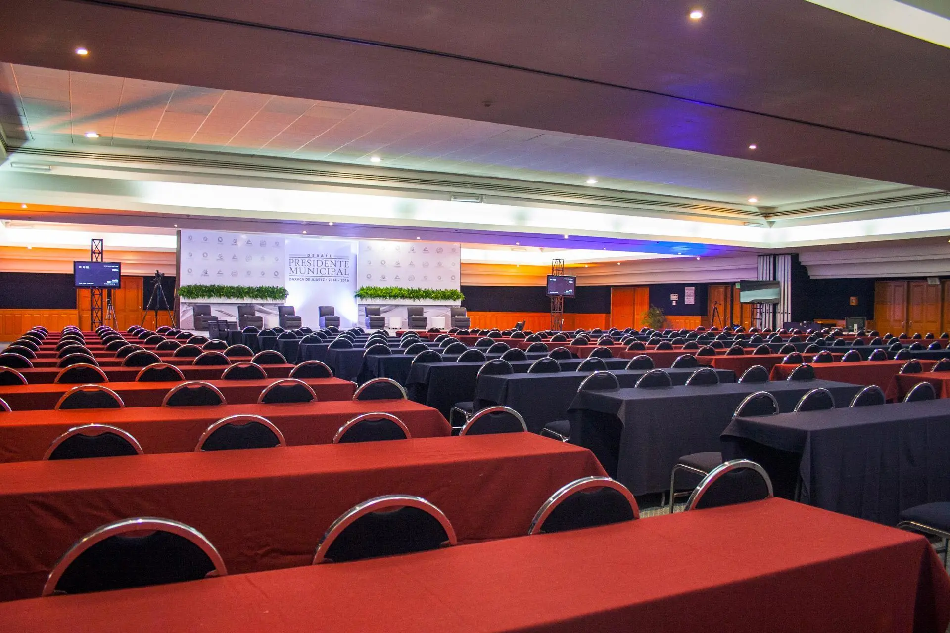 Mision de los Angeles, Conferences