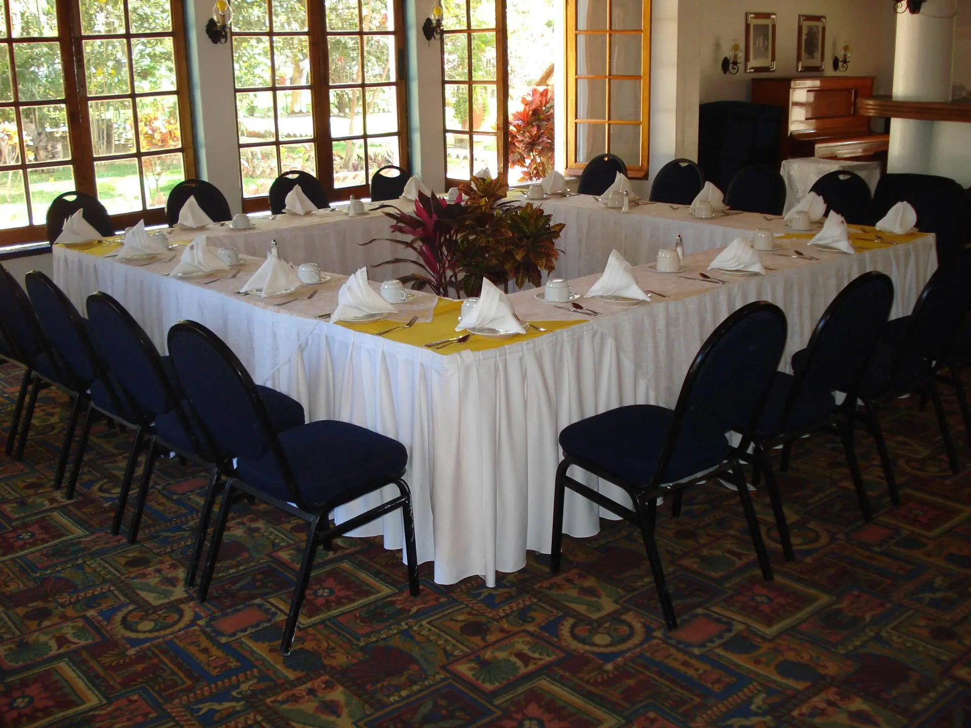 Mision de los Angeles, Conferences