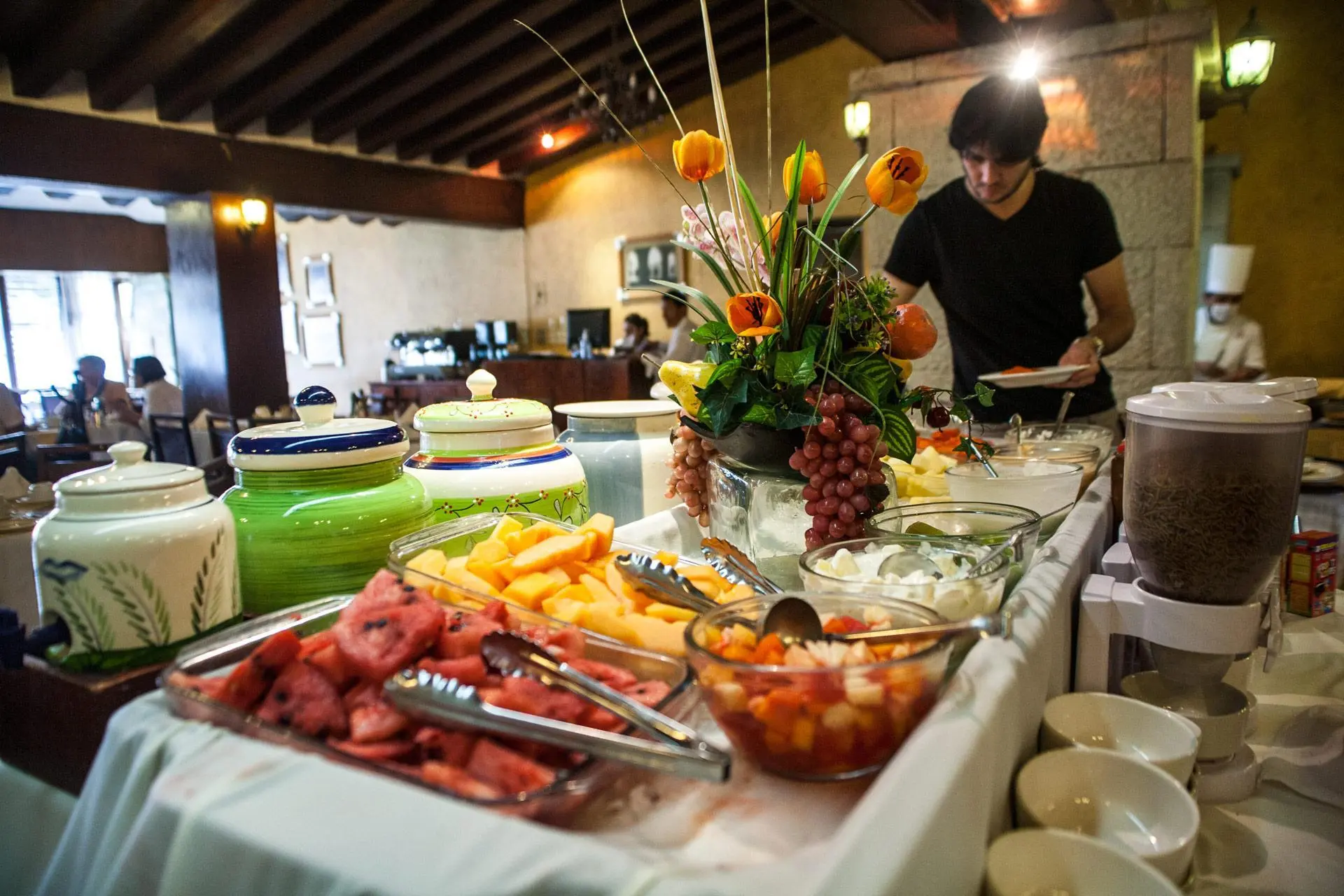 Mision de los Angeles, Restaurant