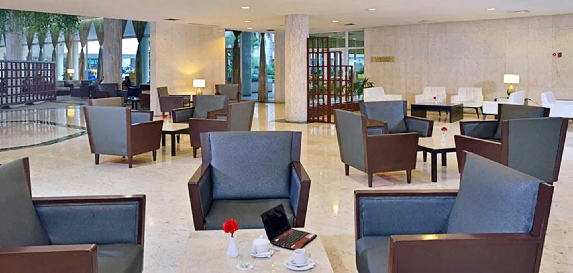 Tryp Habana Libre, Lobby